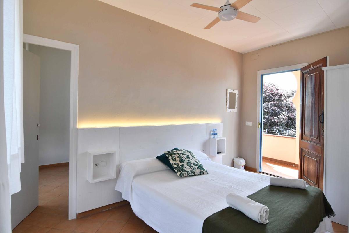 Double or Twin Room with Private Bathroom
