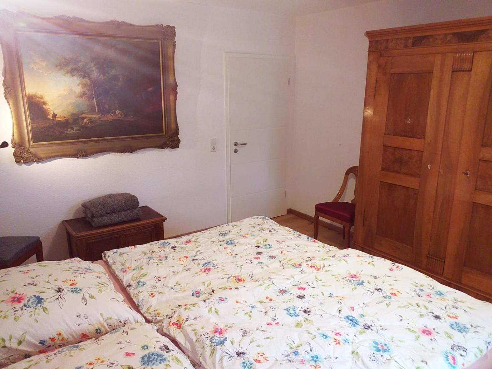One-Bedroom Apartment - Photo 2