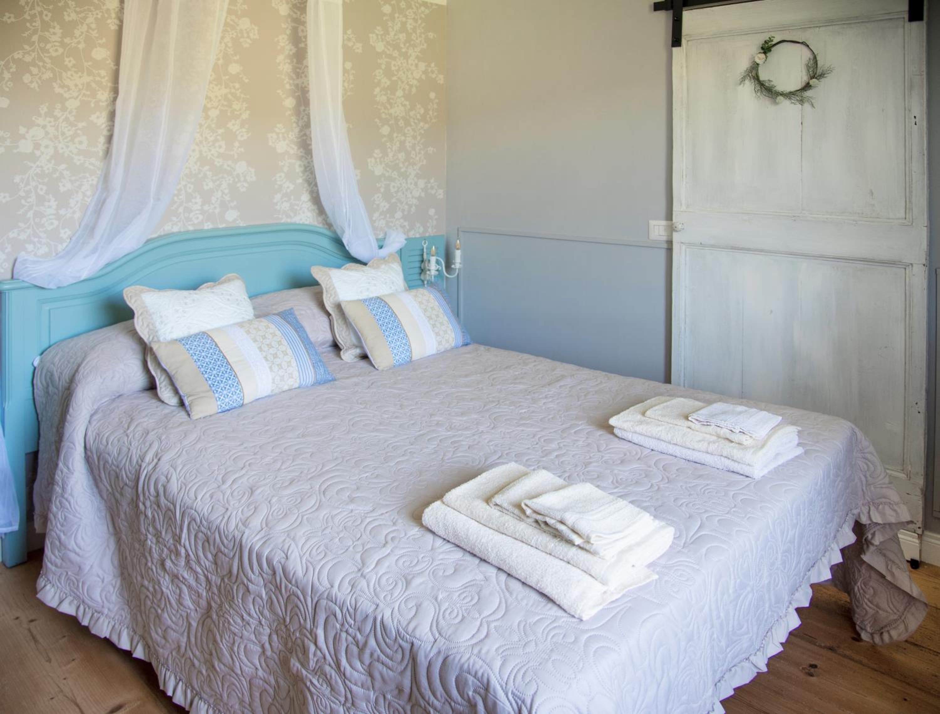 Double Room - Photo 6