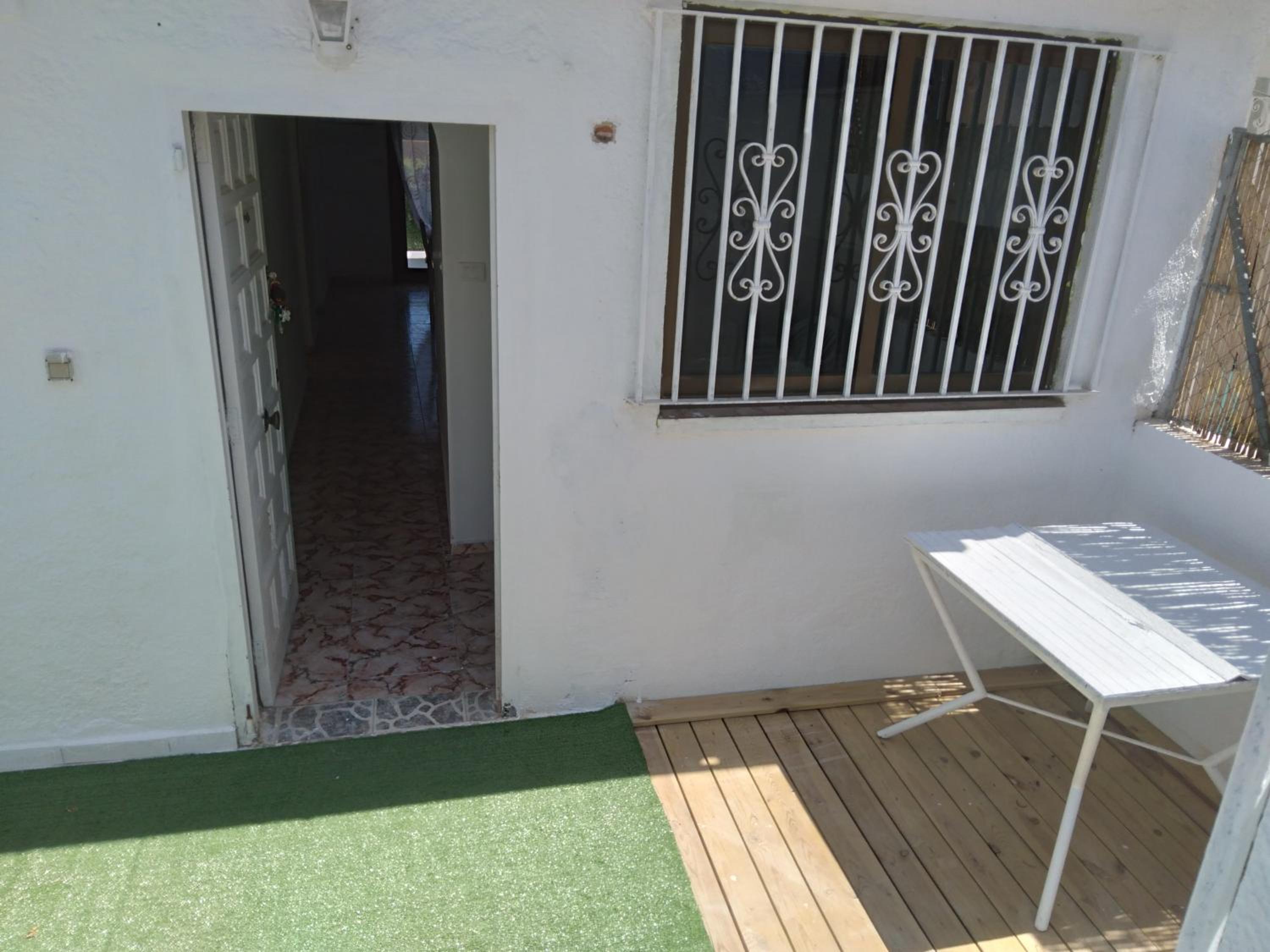 Apartment with Sea View - Photo 9