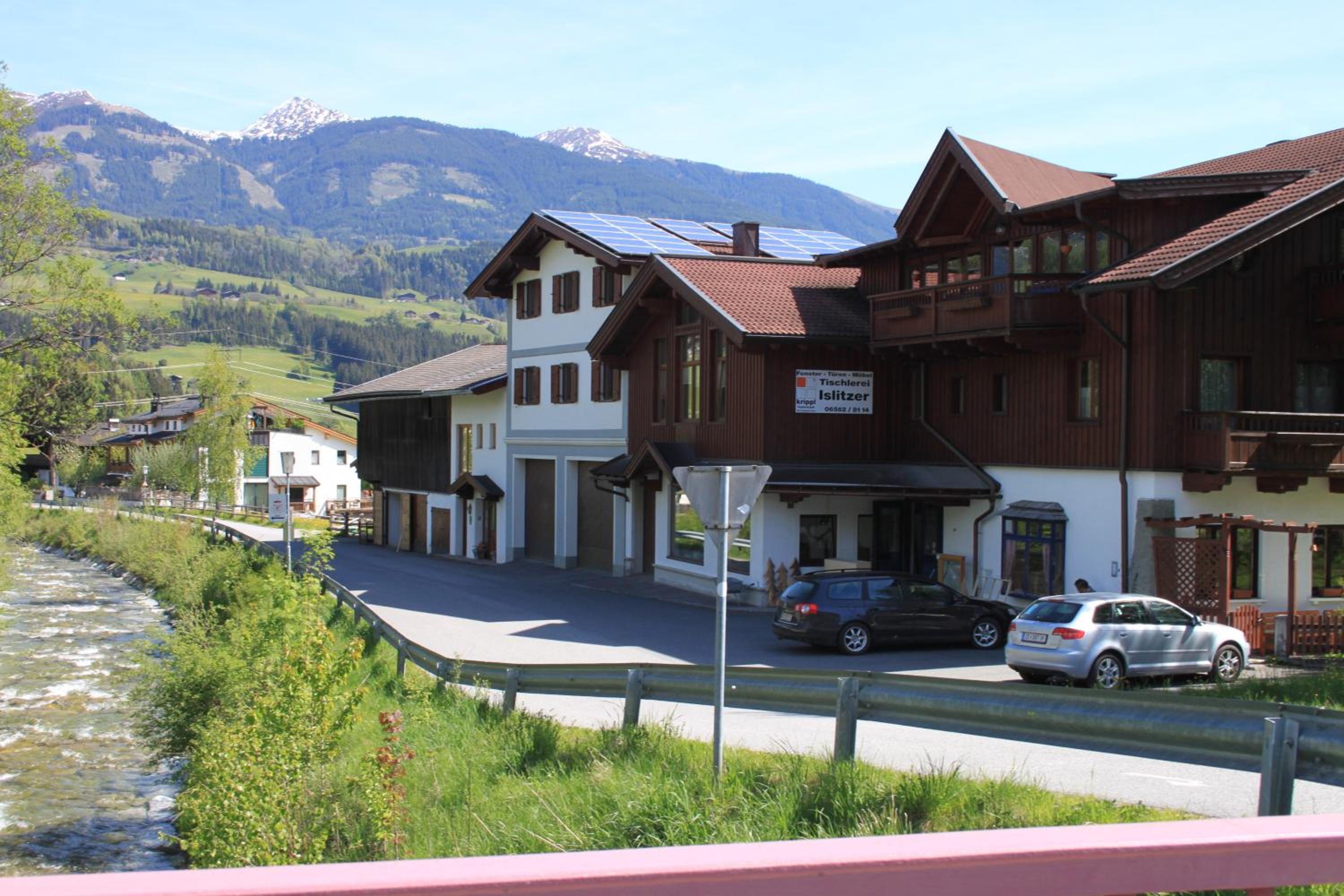 Apartment with Mountain View photo 3