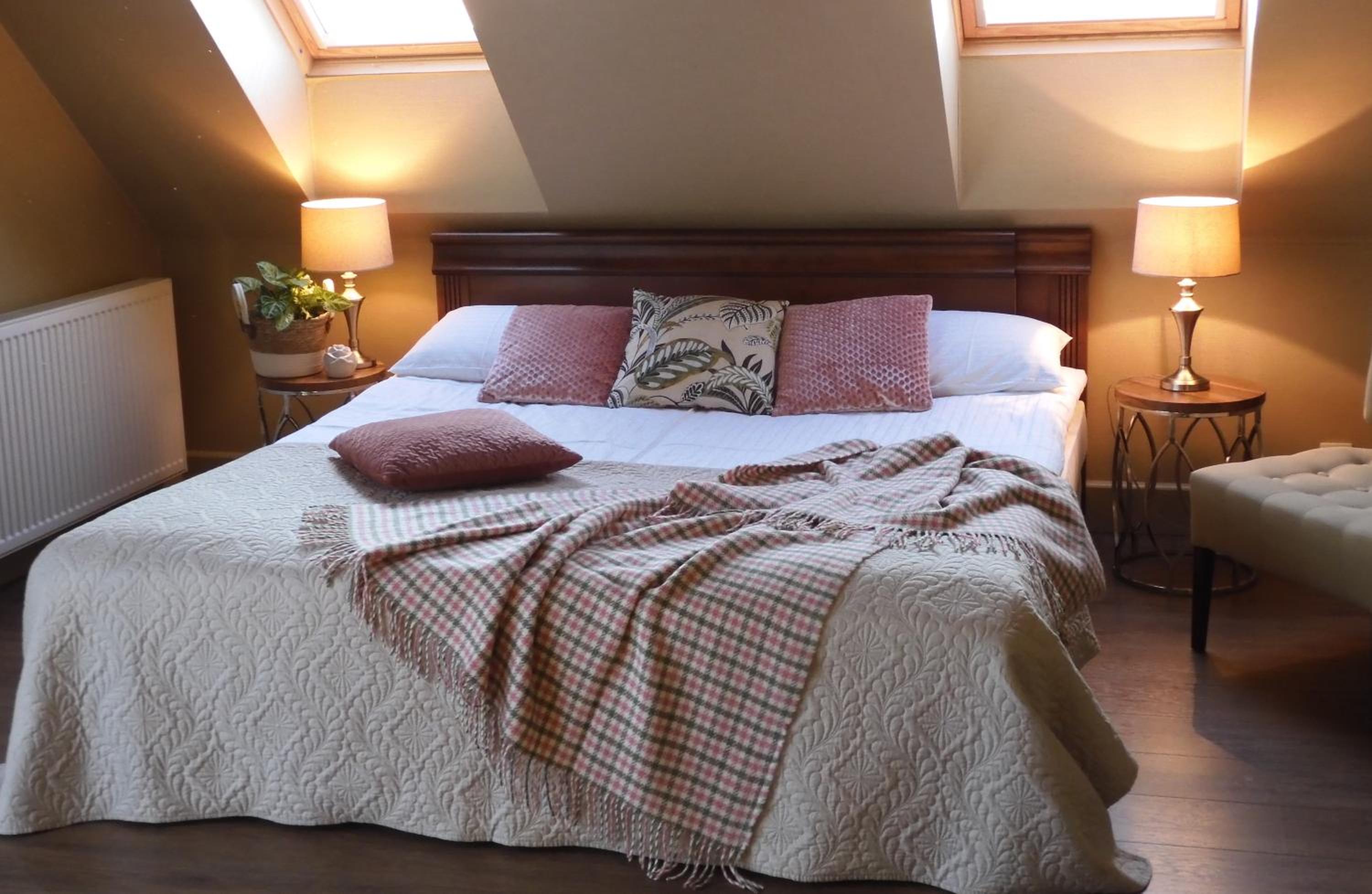 Two-Bedroom Suite - Photo 9