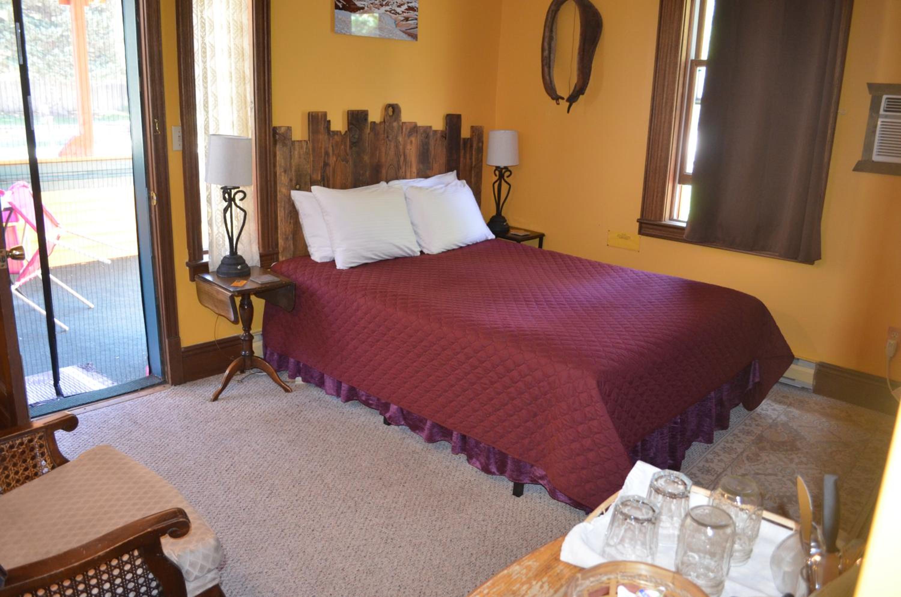Queen Room
