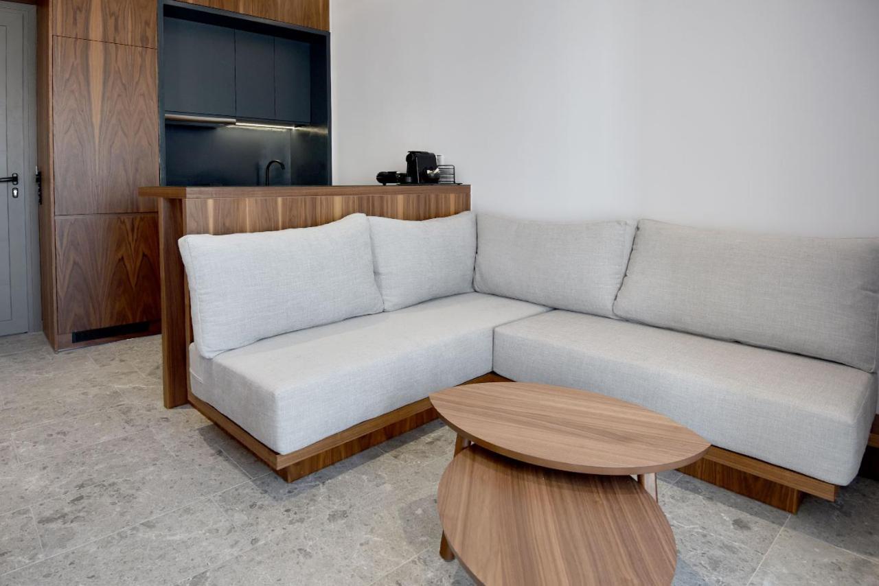 One-Bedroom Apartment - Photo 6