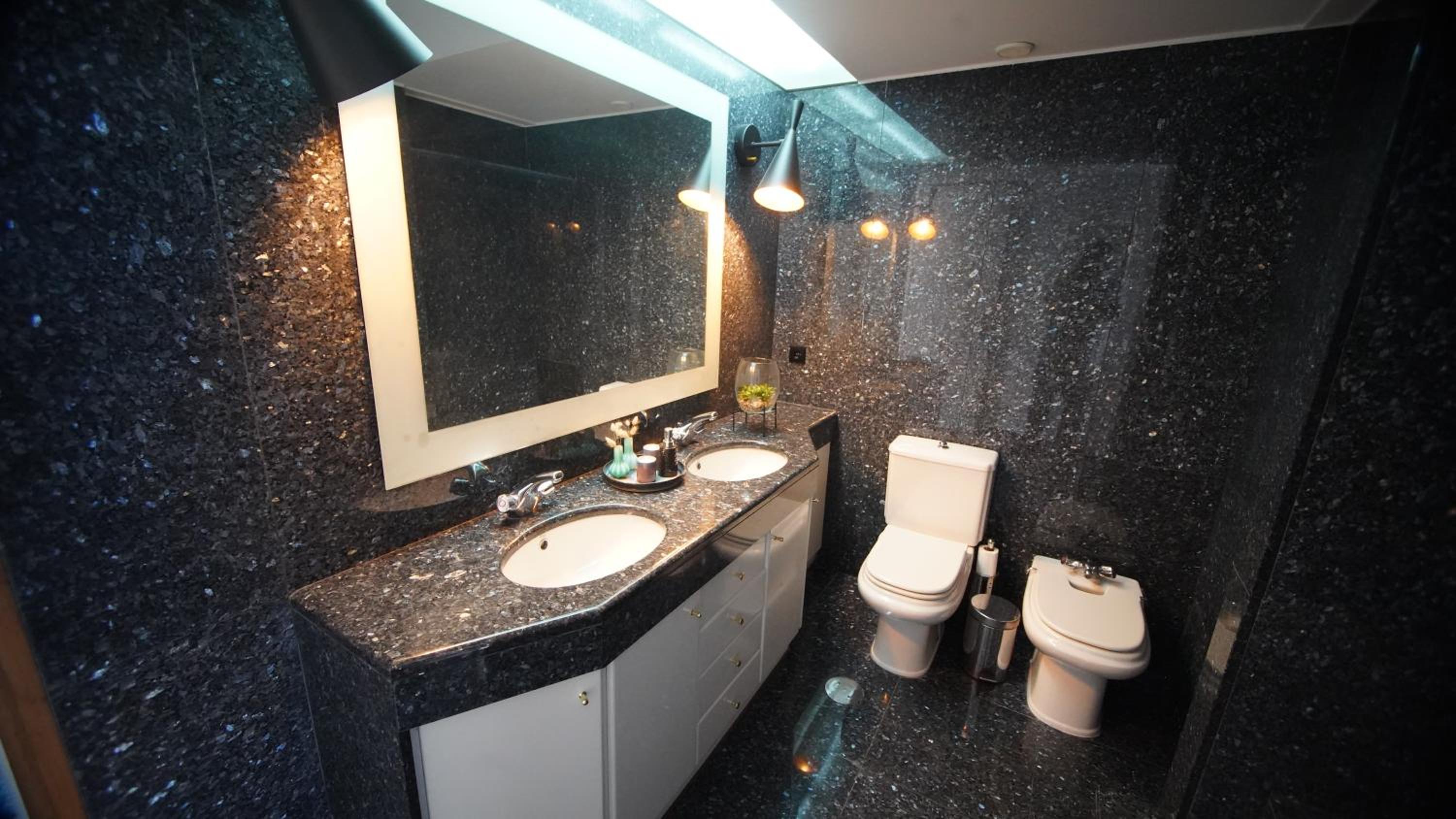 Double Room with Spa Bath - Photo 6