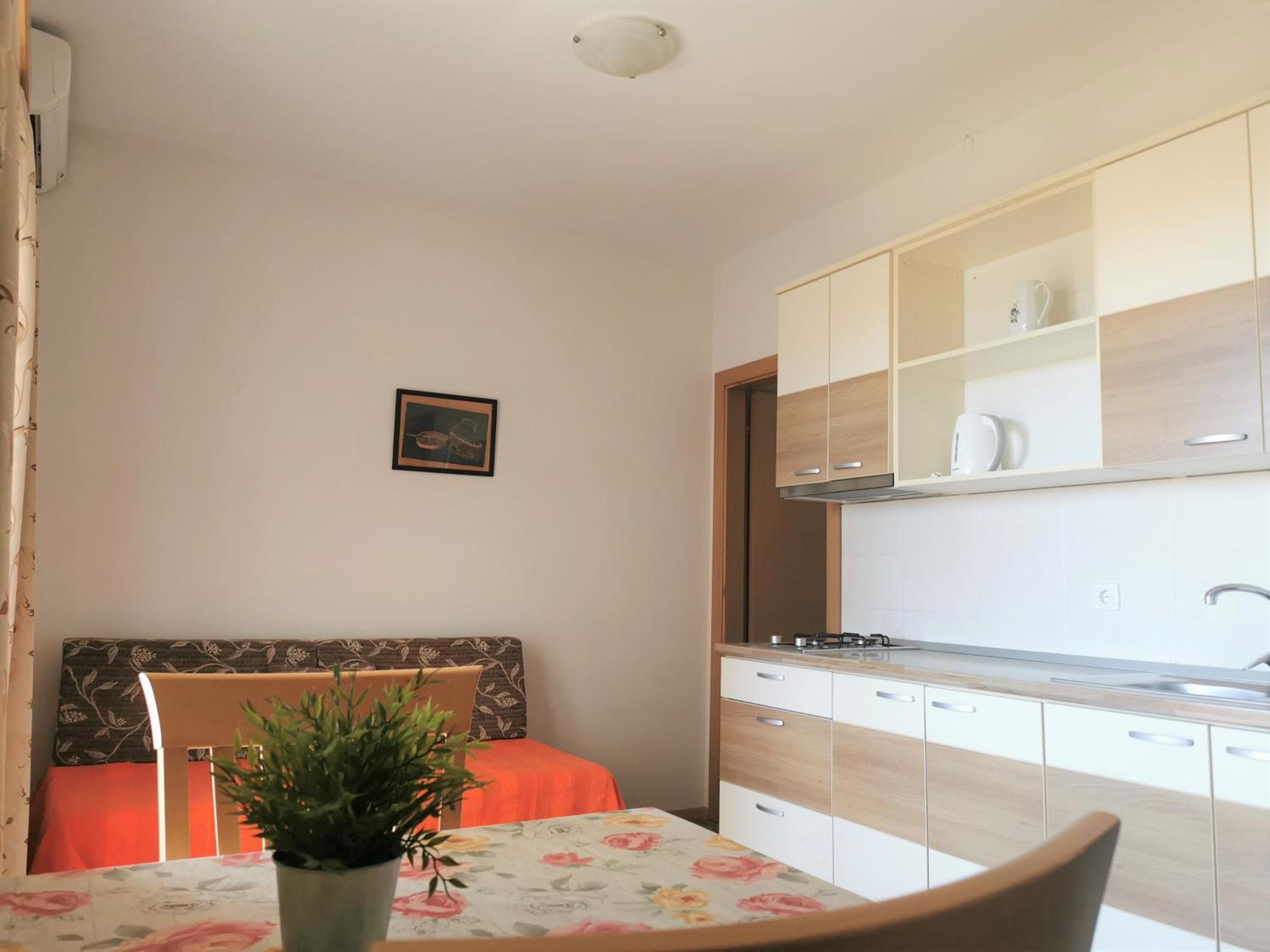 One-Bedroom Apartment with Balcony photo 1