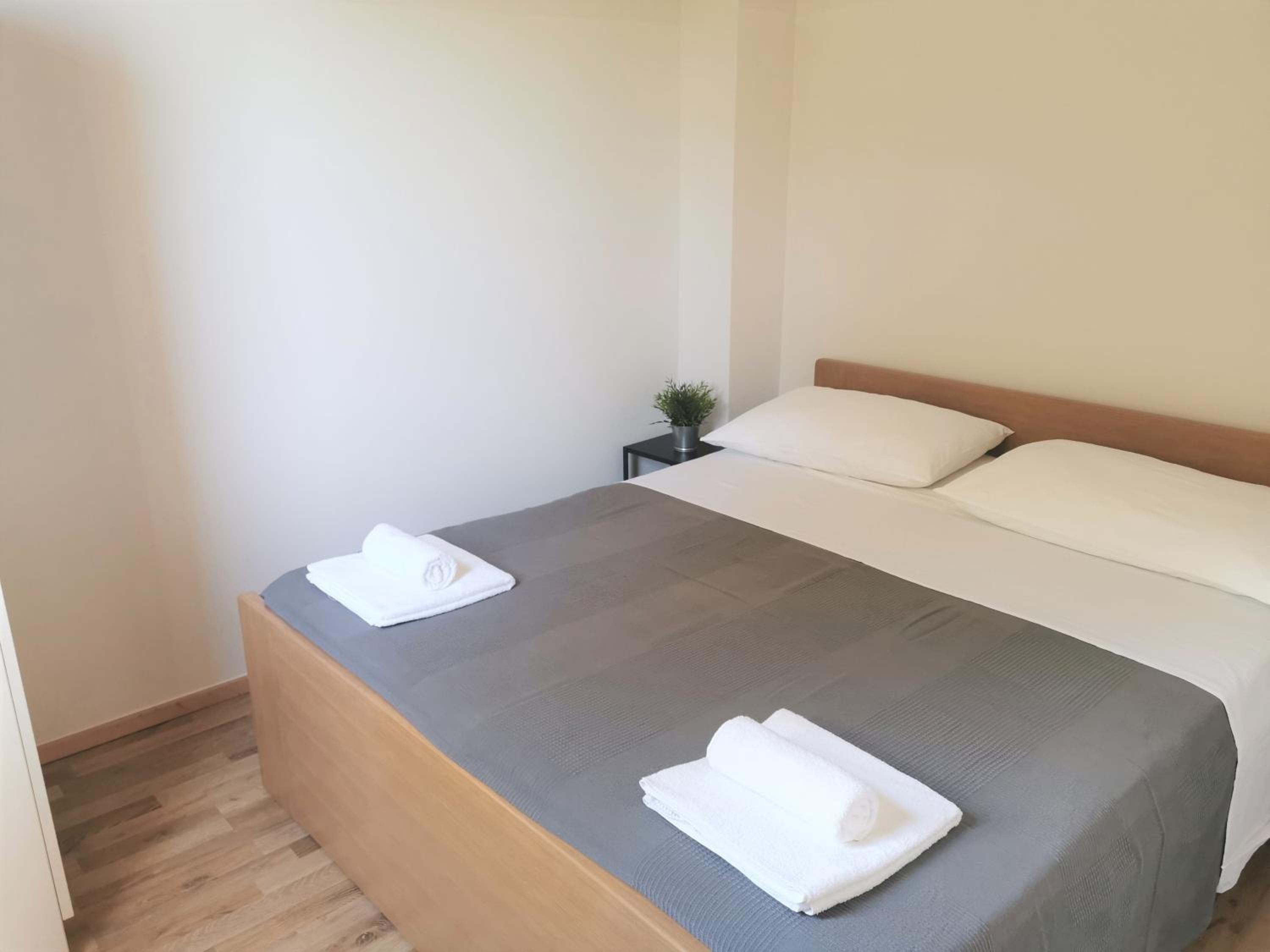 One-Bedroom Apartment with Balcony photo 3