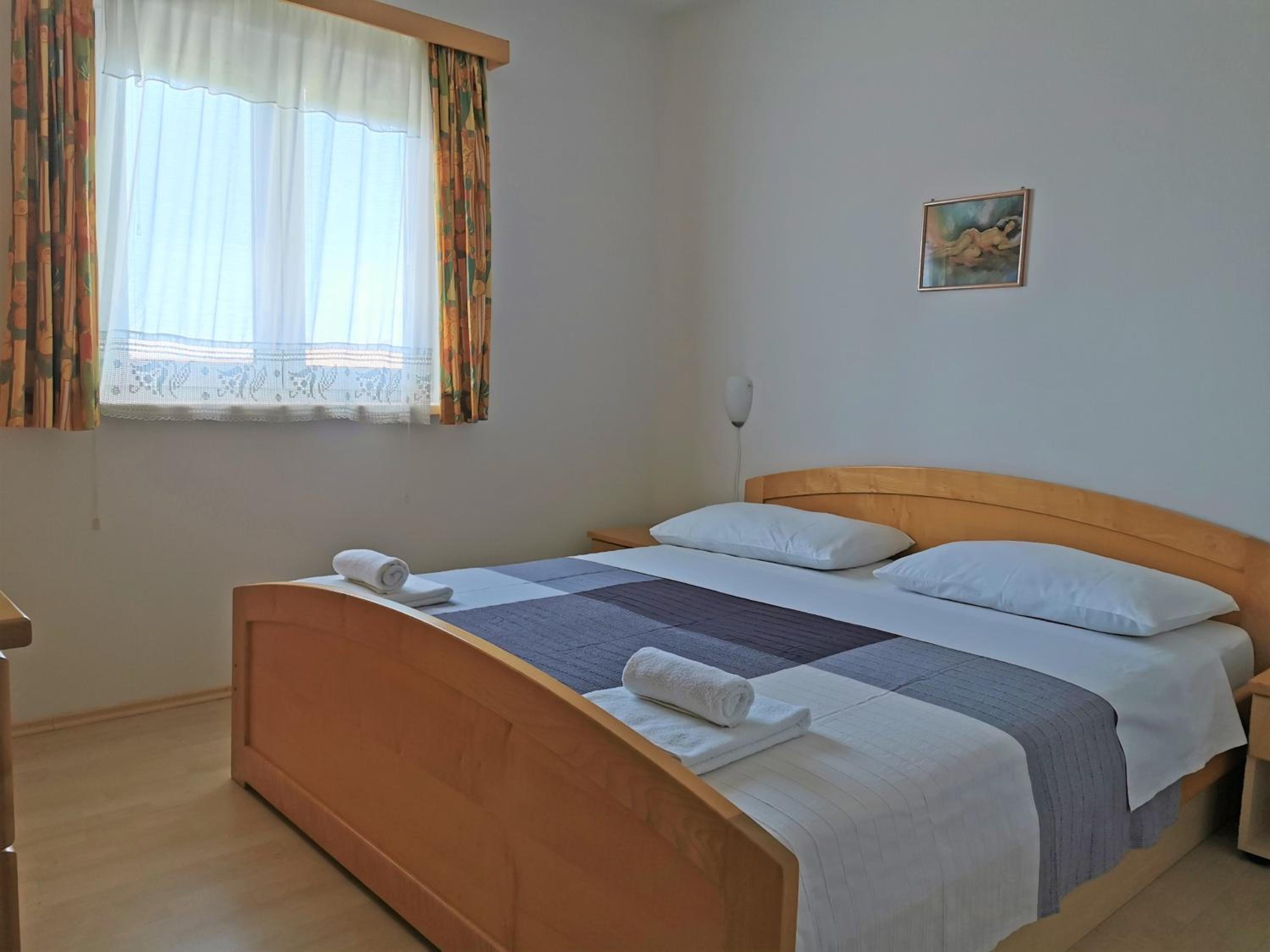 Apartment with Balcony photo 3