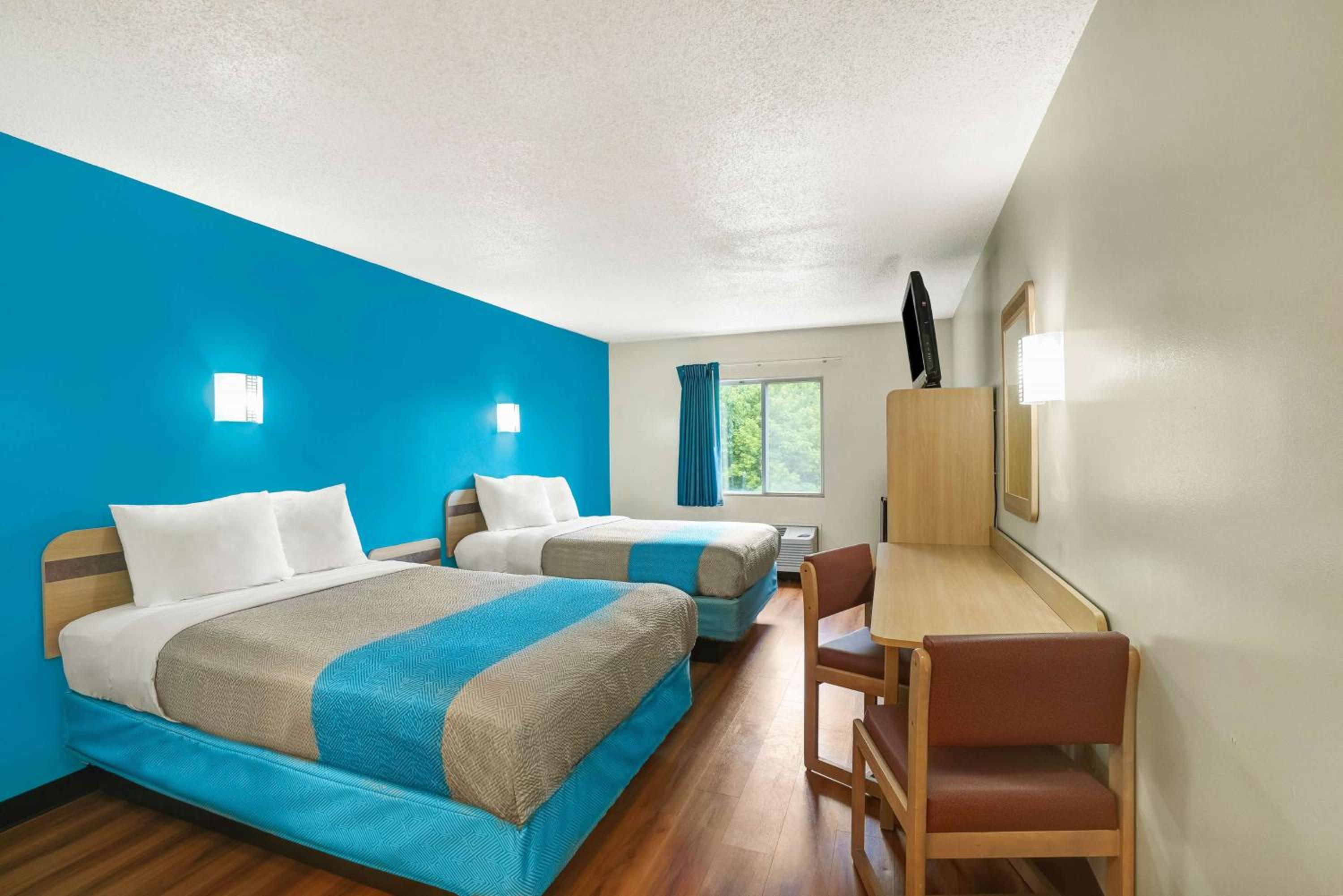 Quadruple Room - Non-Smoking photo 1