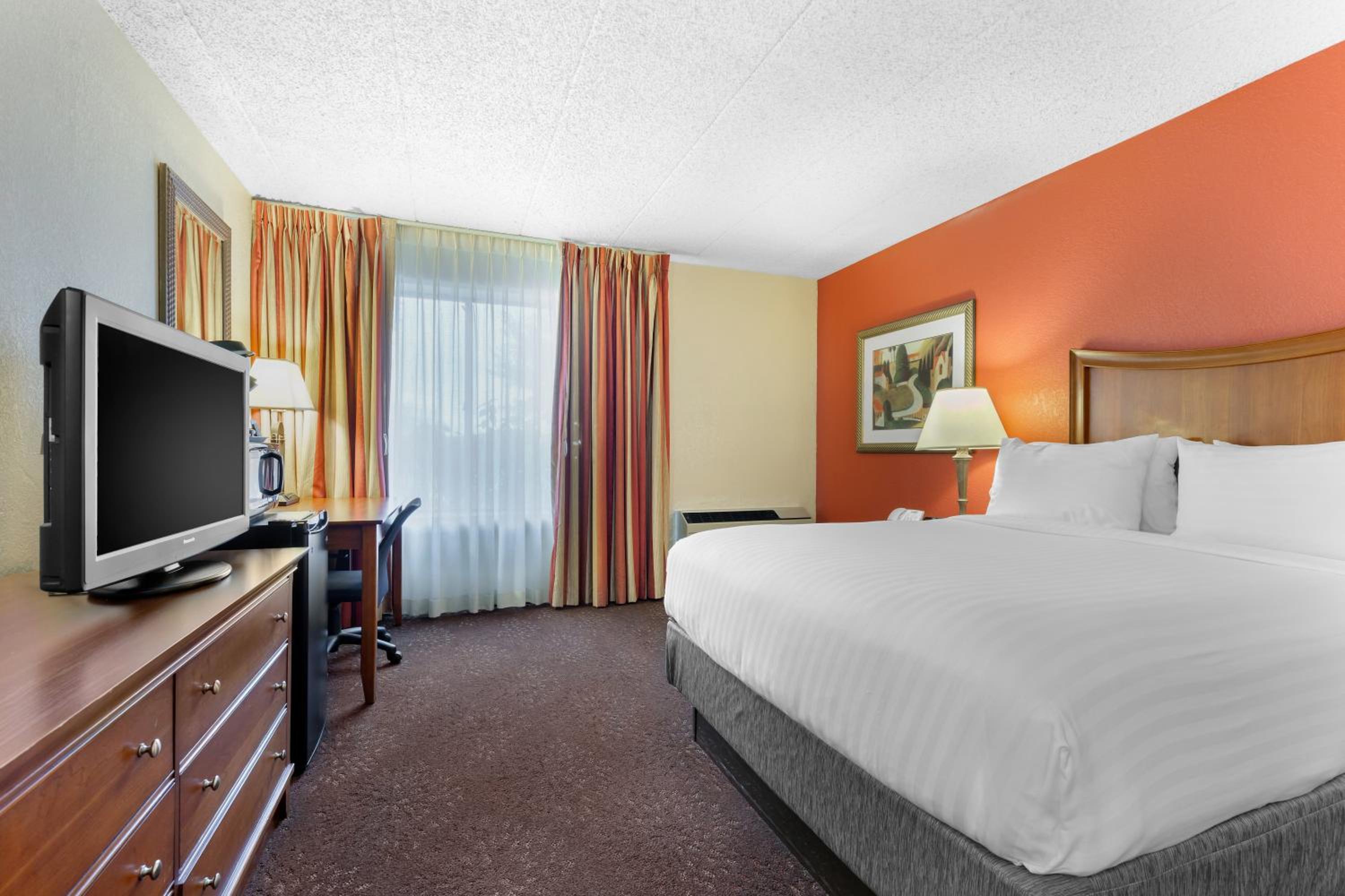 Standard King Room - Photo 1