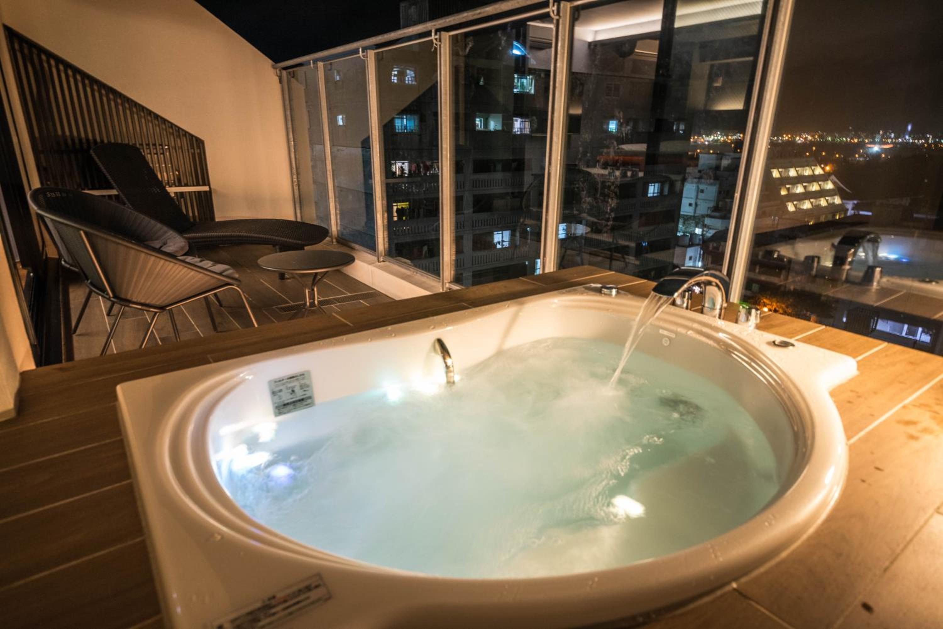 Superior Room with Balcony photo 2