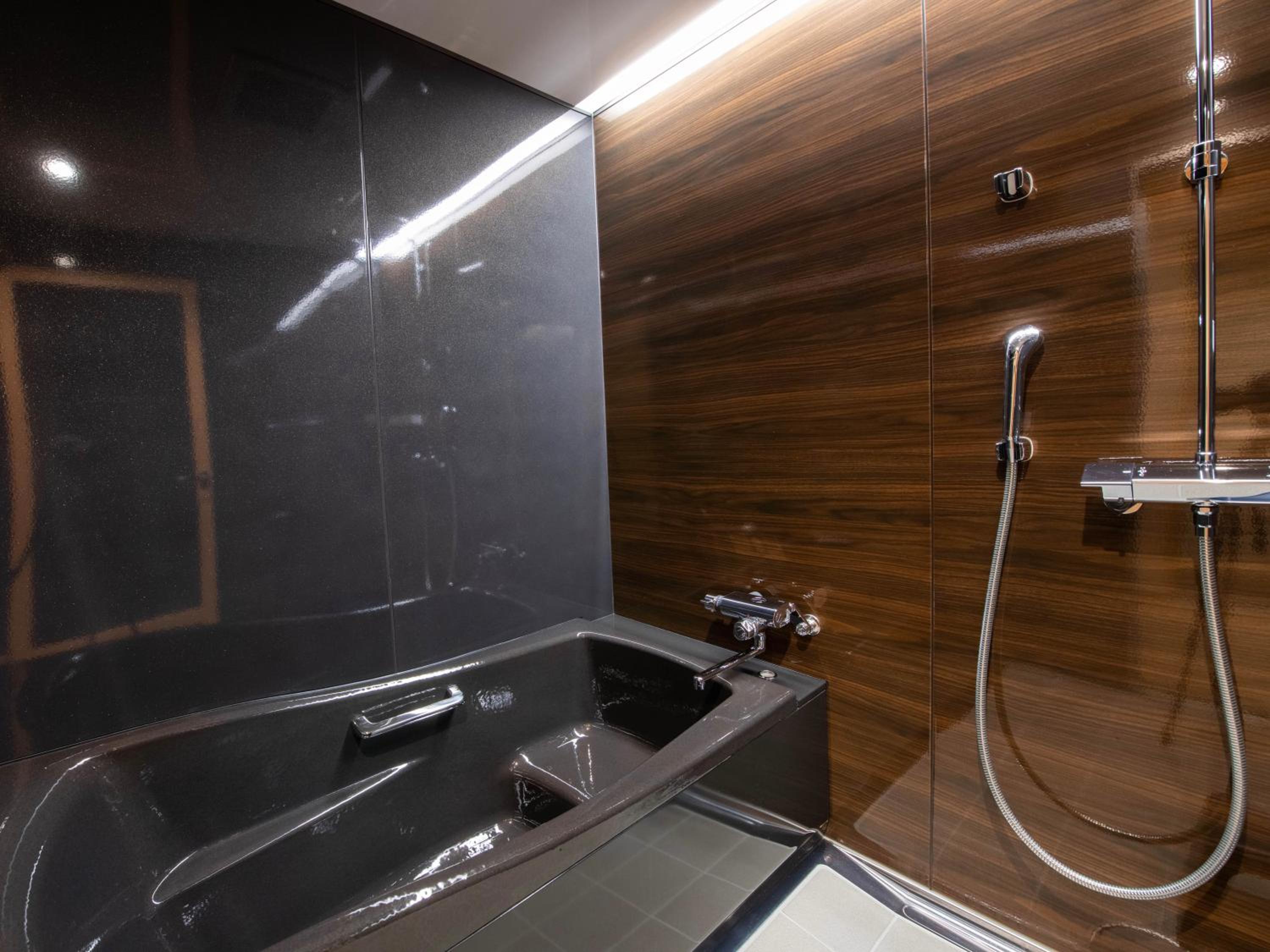 Deluxe King Room - Photo 11