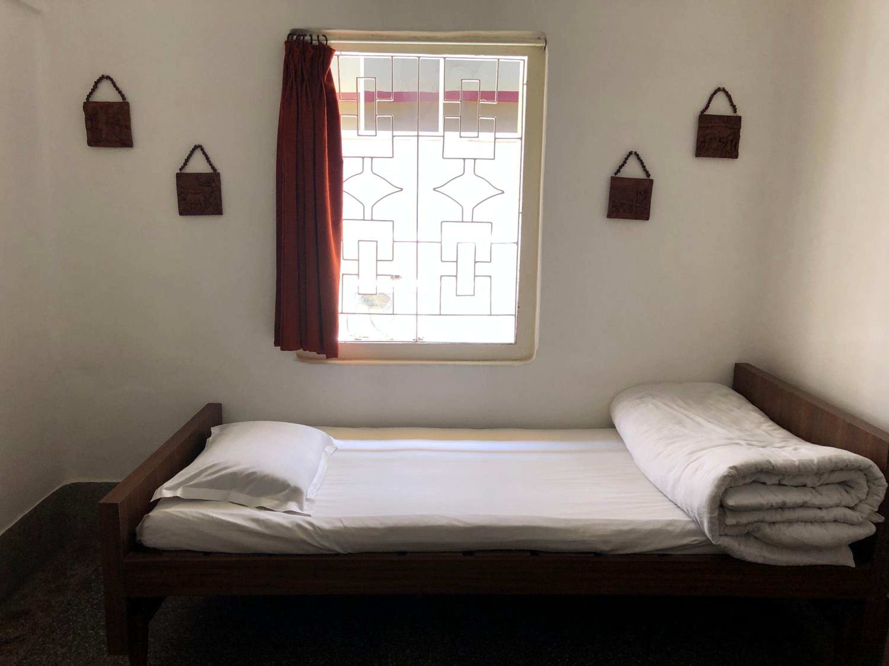 Single Room with Shared Bathroom