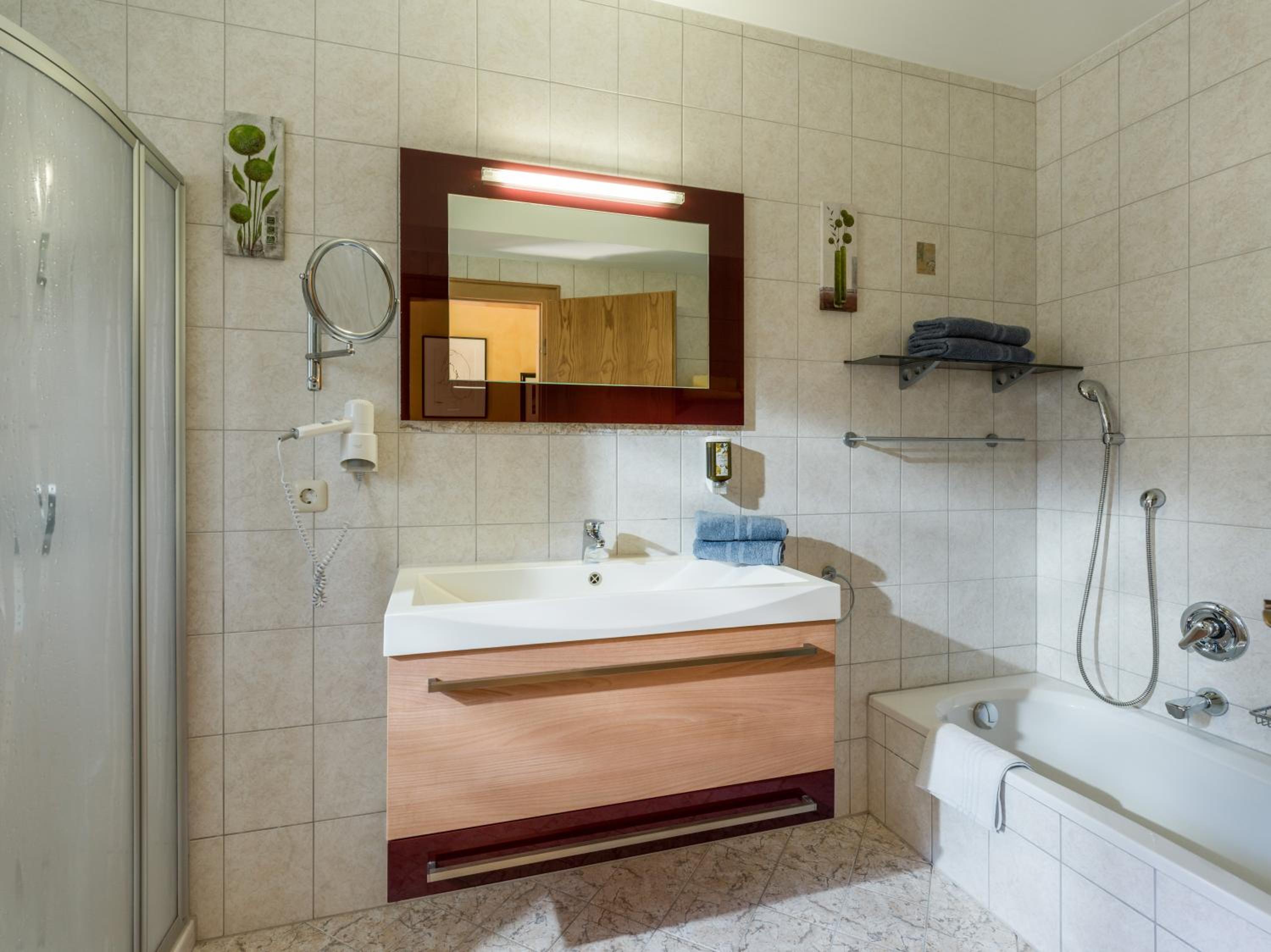 Deluxe Suite with Terrace photo 2