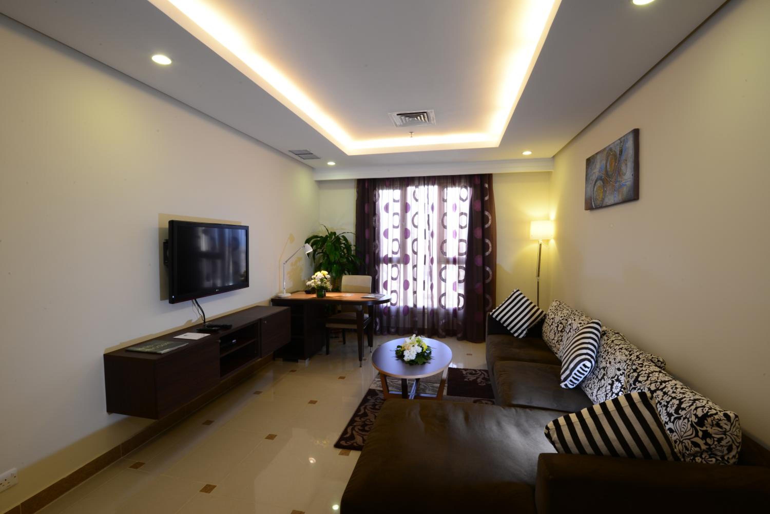 One-Bedroom Apartment - Photo 5