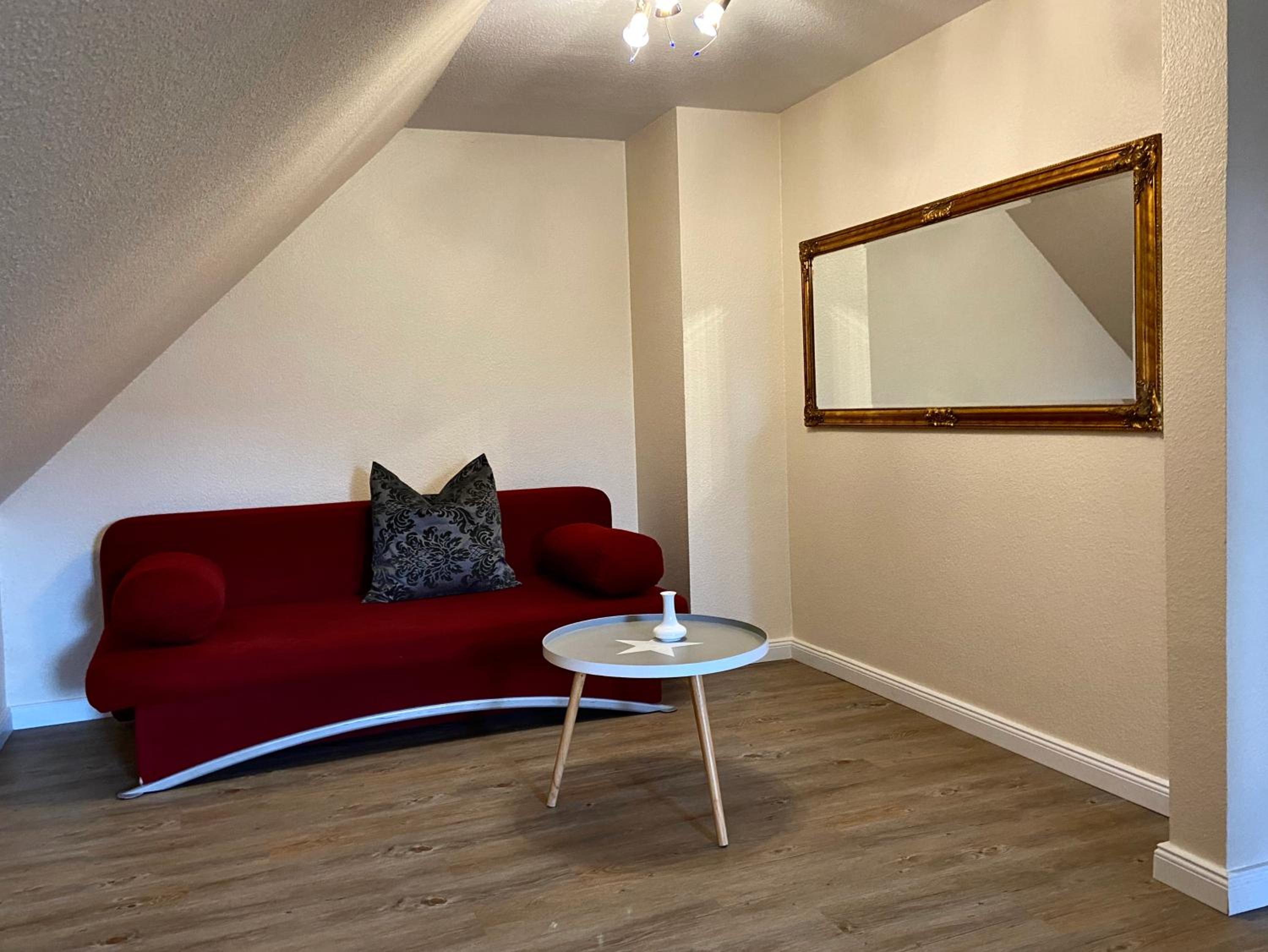 One-Bedroom Apartment photo 1