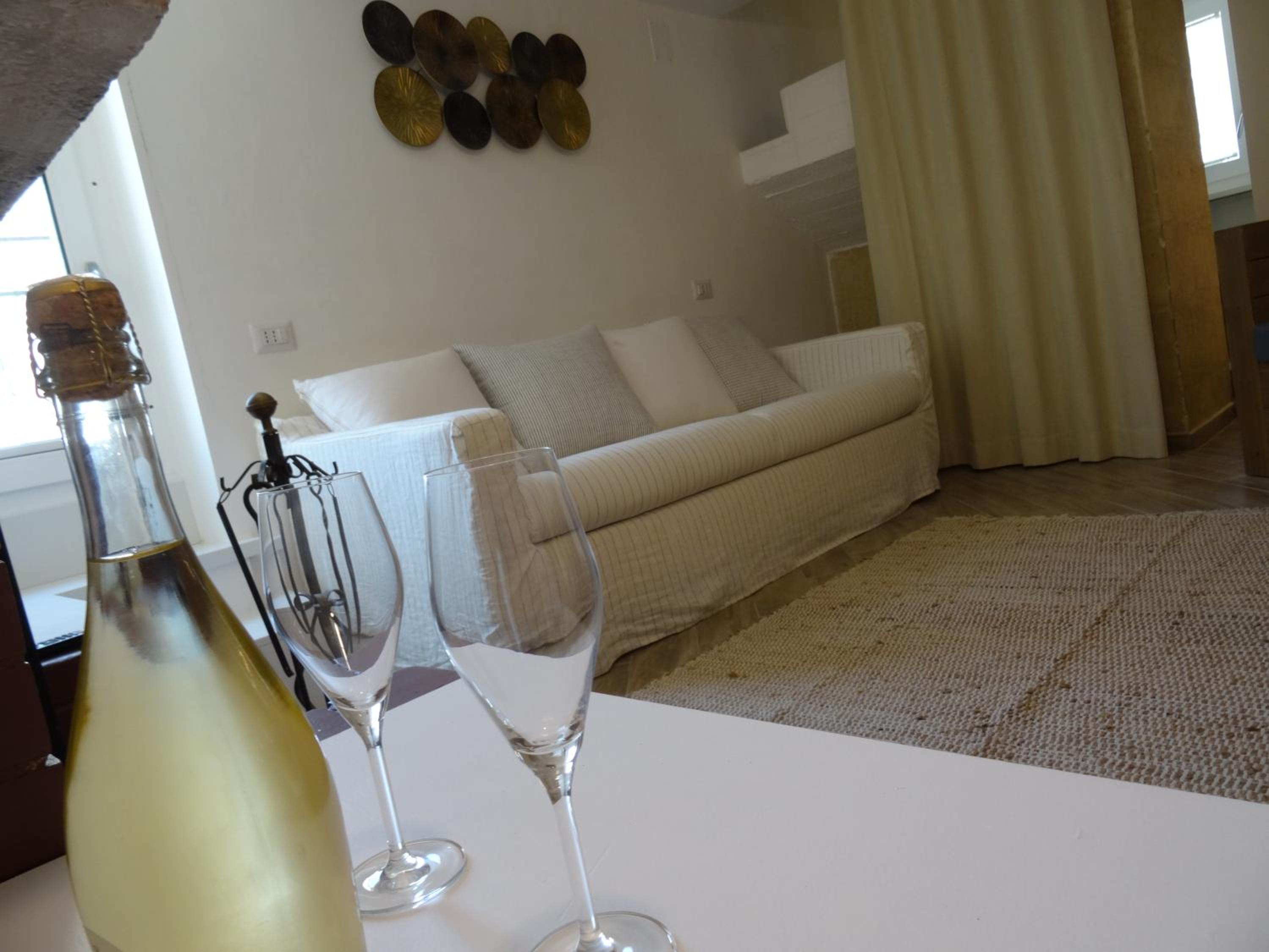Family Room - Photo 7