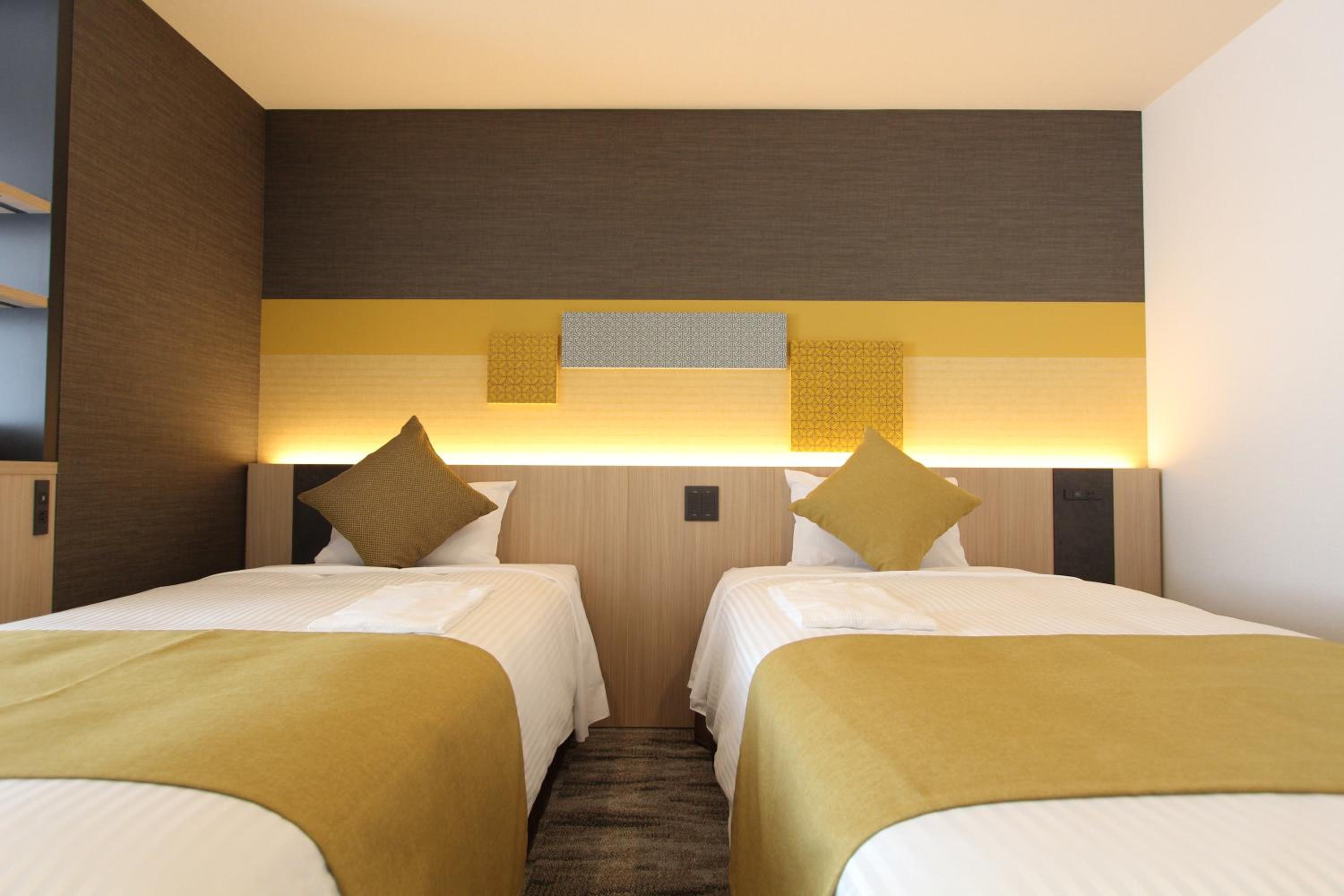Deluxe Twin Room - Disability Access photo 3