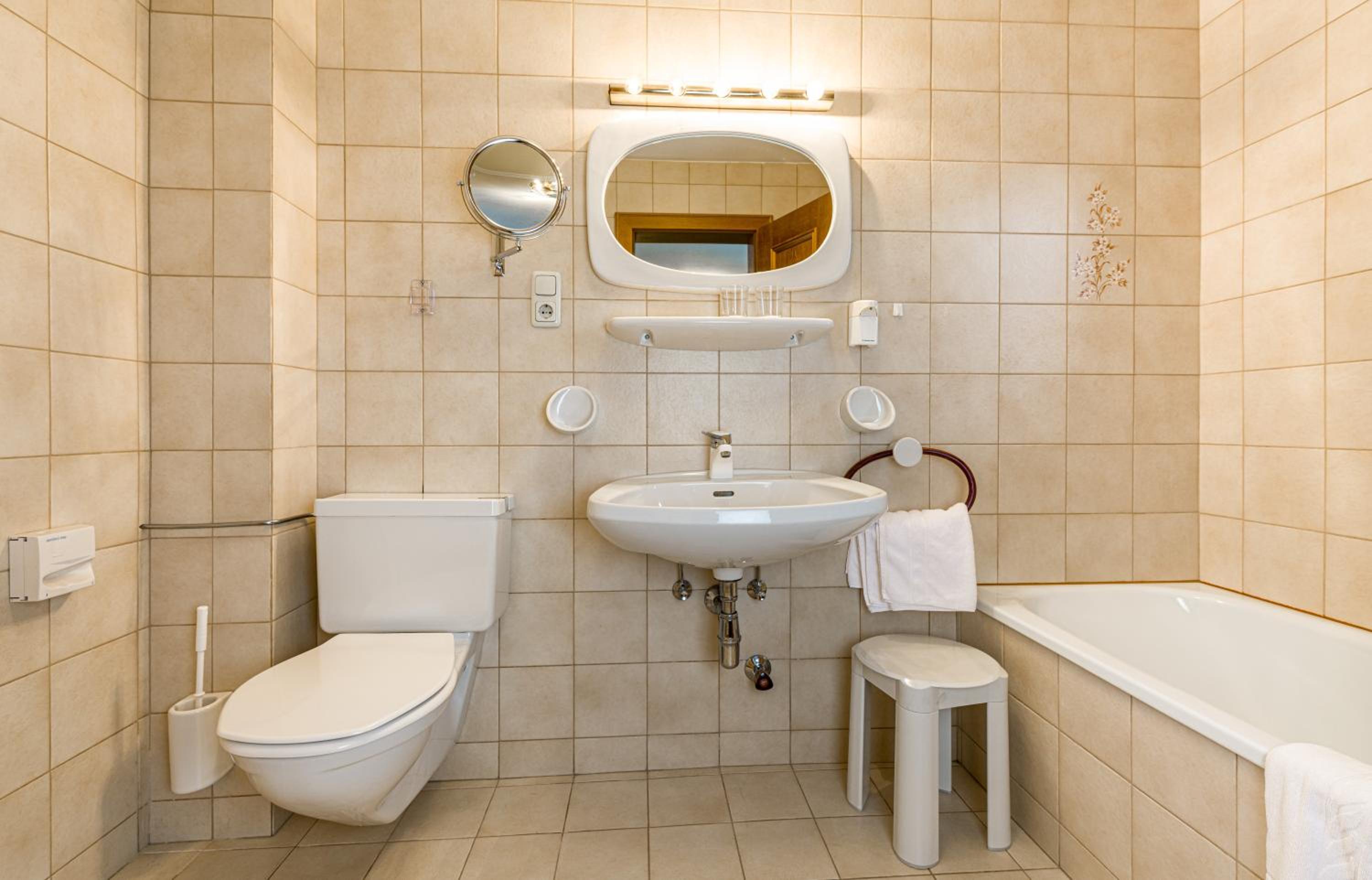 Single Room photo 3