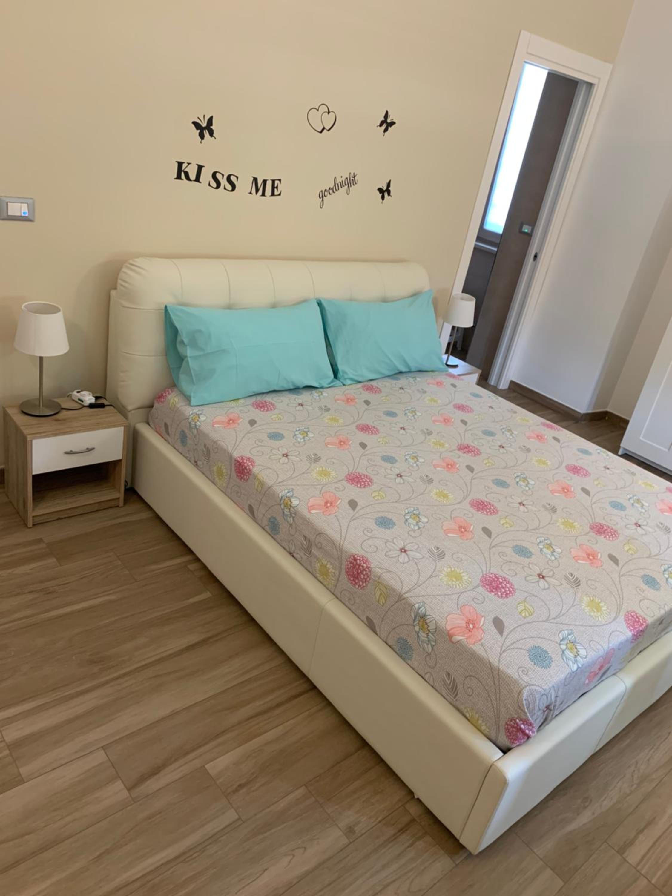 Double Room with Private Bathroom - Photo 4