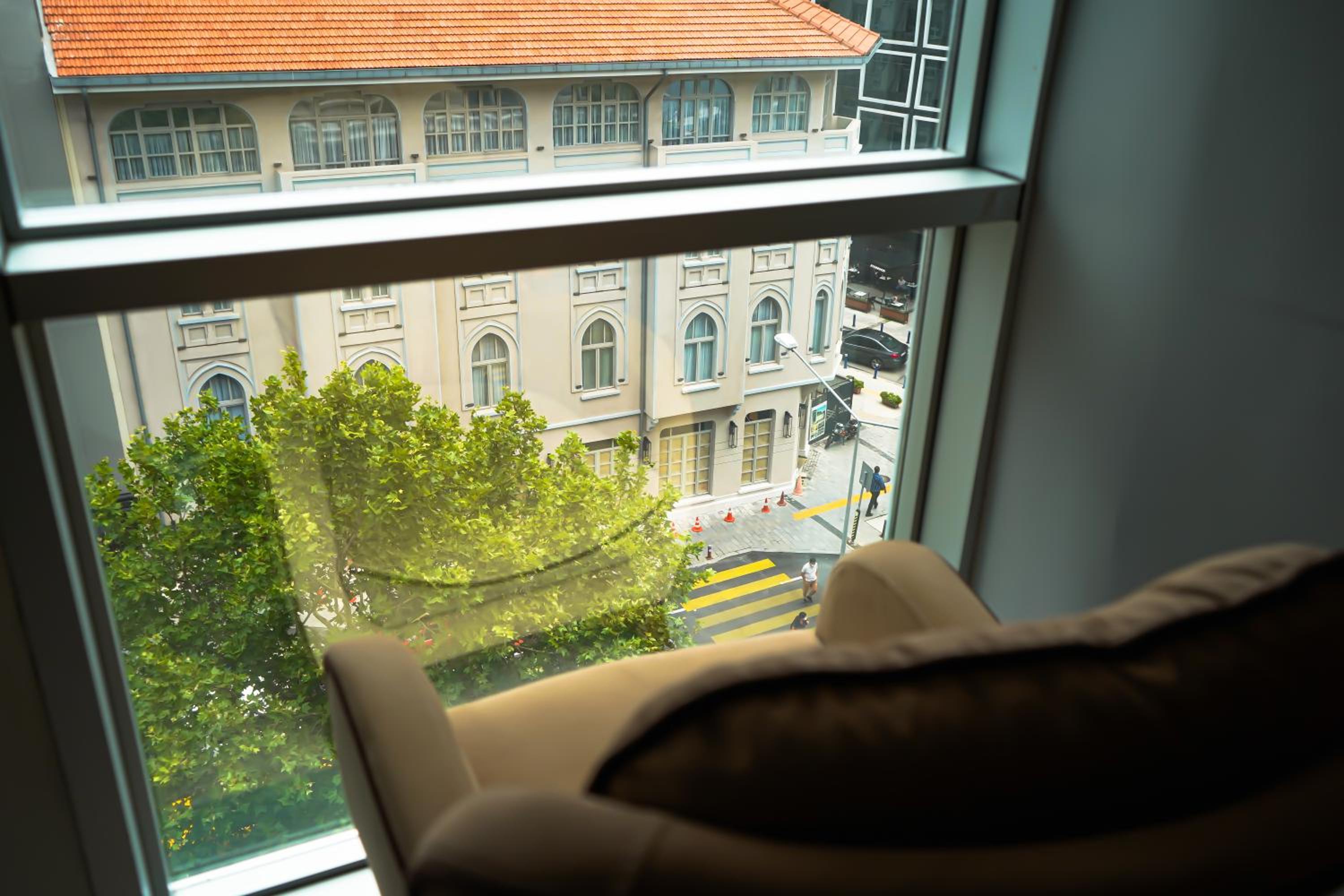 Junior Suite with City View