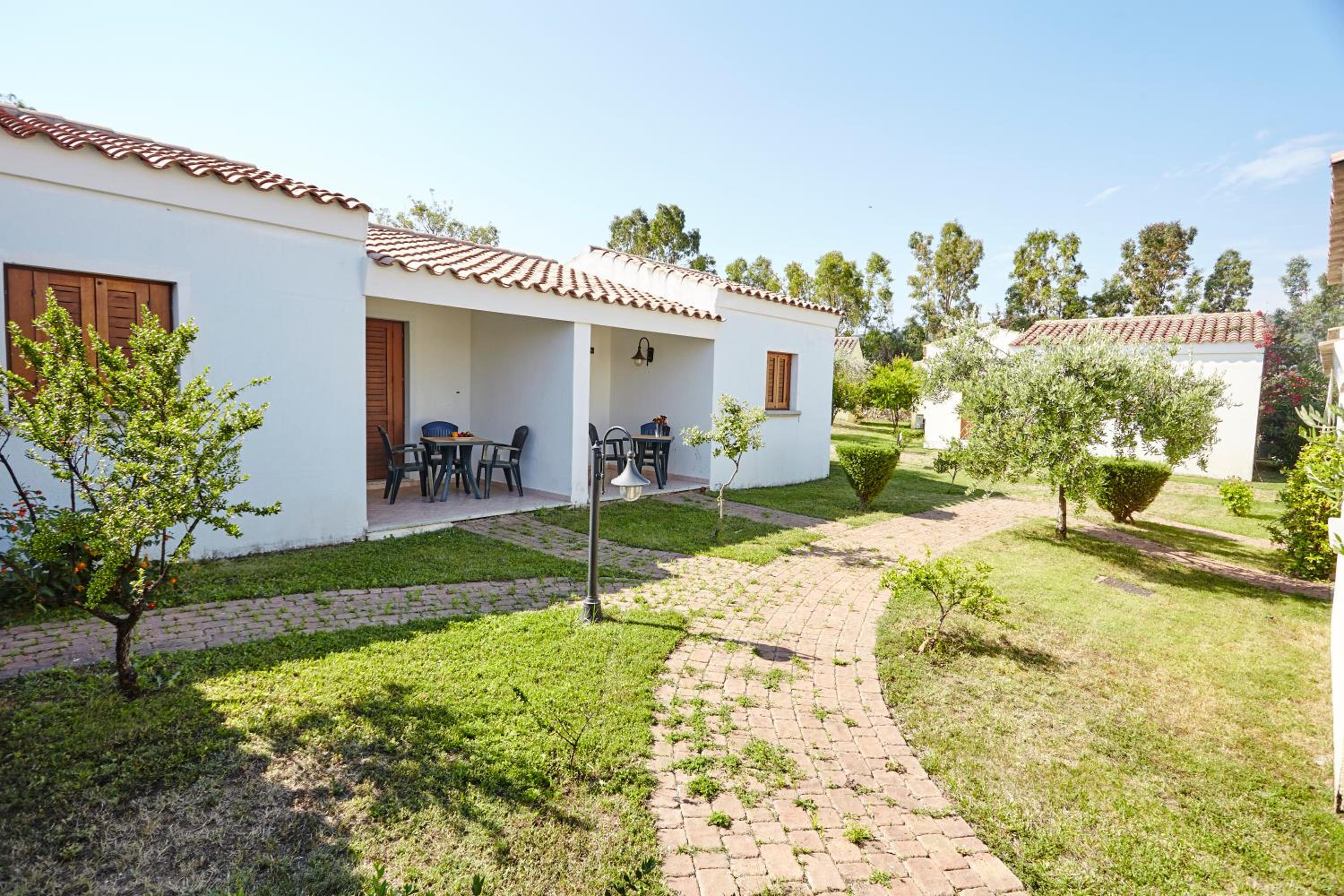 Superior Double or Twin Room with Garden View - Photo 4