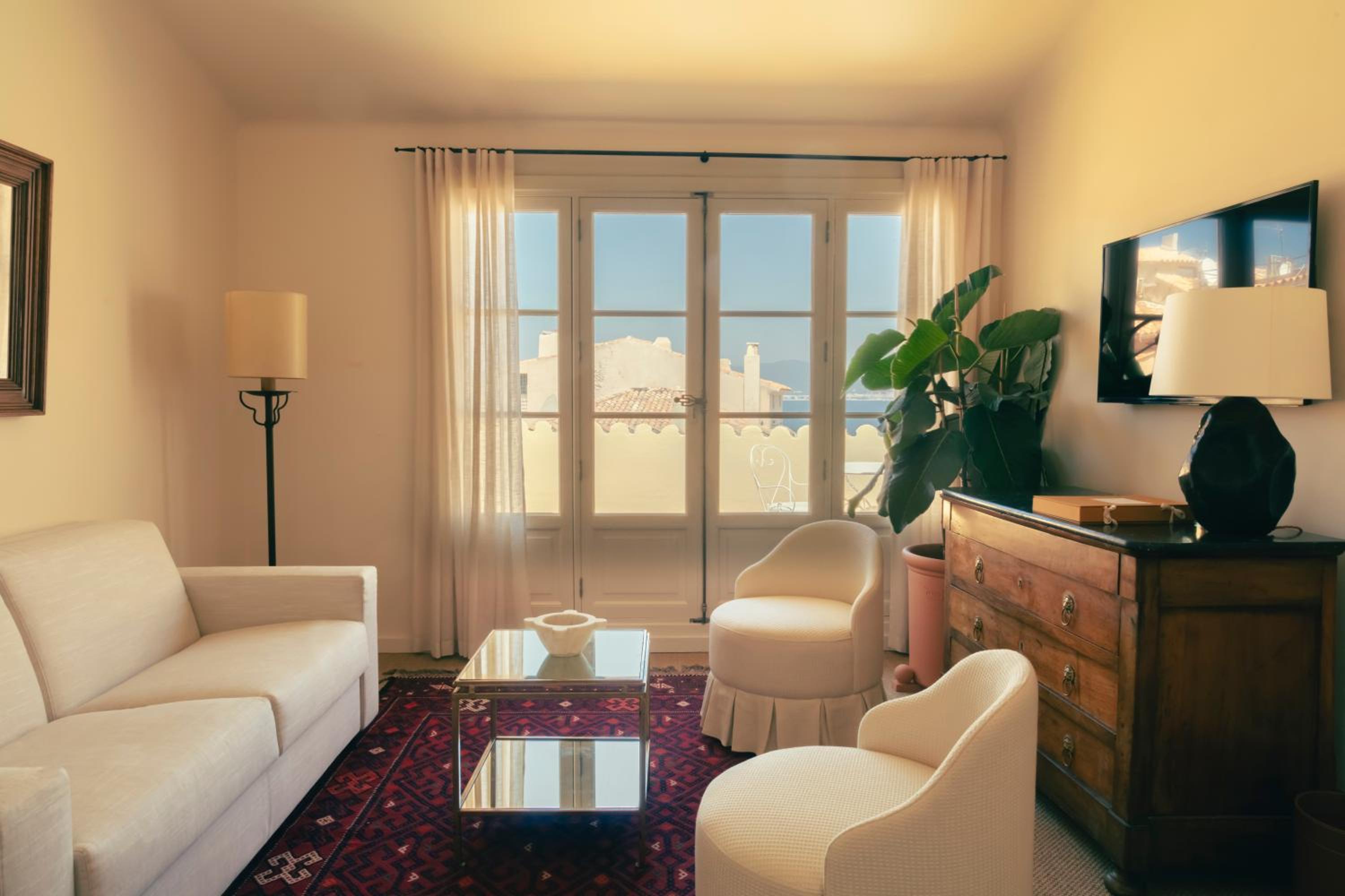 Suite Prestige Tropézienne avec Terrasse – Vue sur Mer