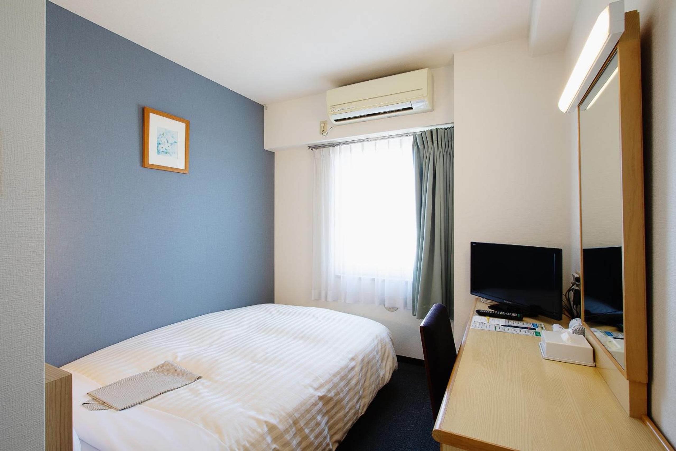 Single Room - Smoking - Photo 3