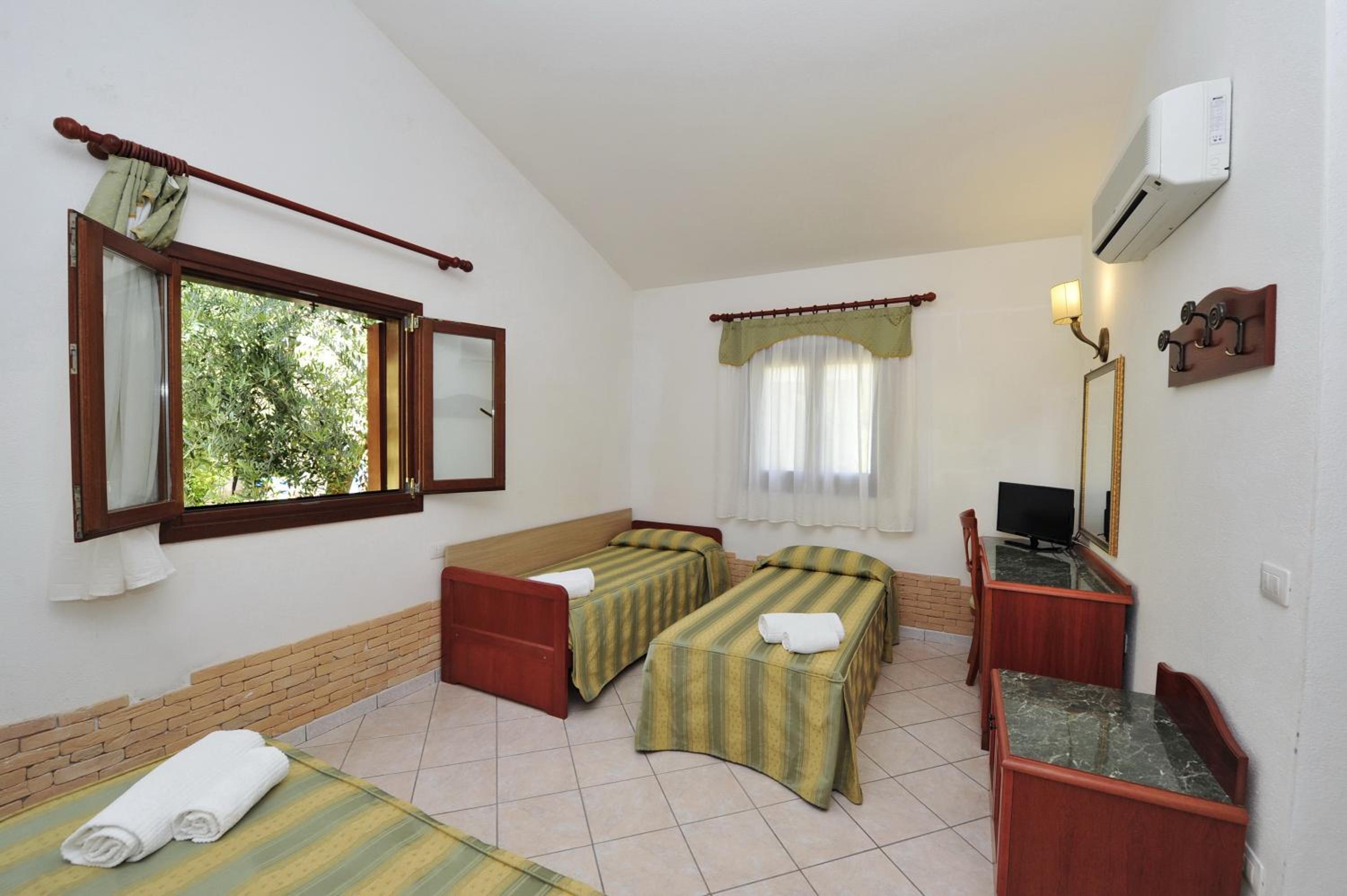 Deluxe Double or Twin Room with Garden View - Photo 6