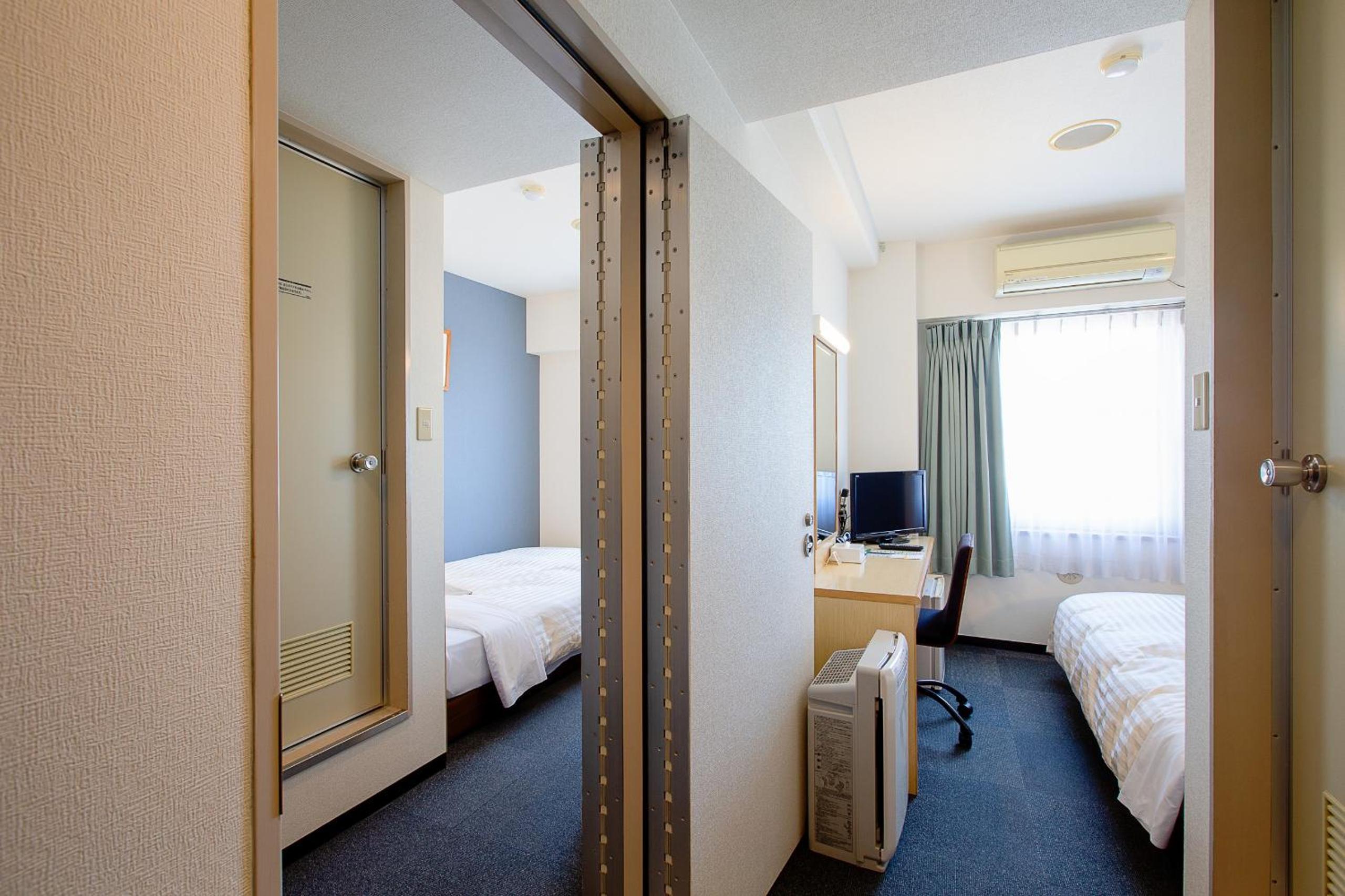 Economy Quadruple Room - Photo 1