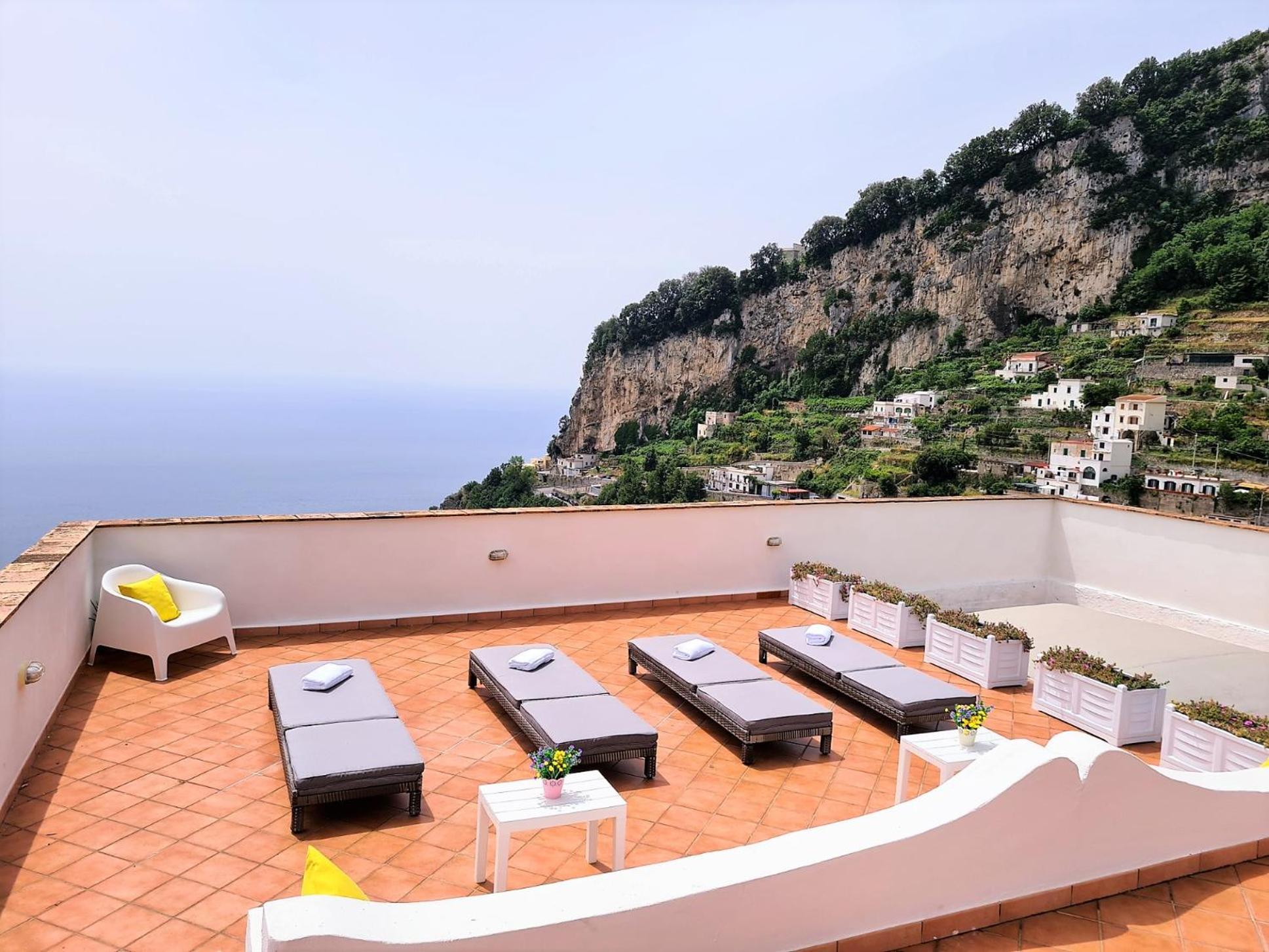 Apartment with Sea View - Photo 38