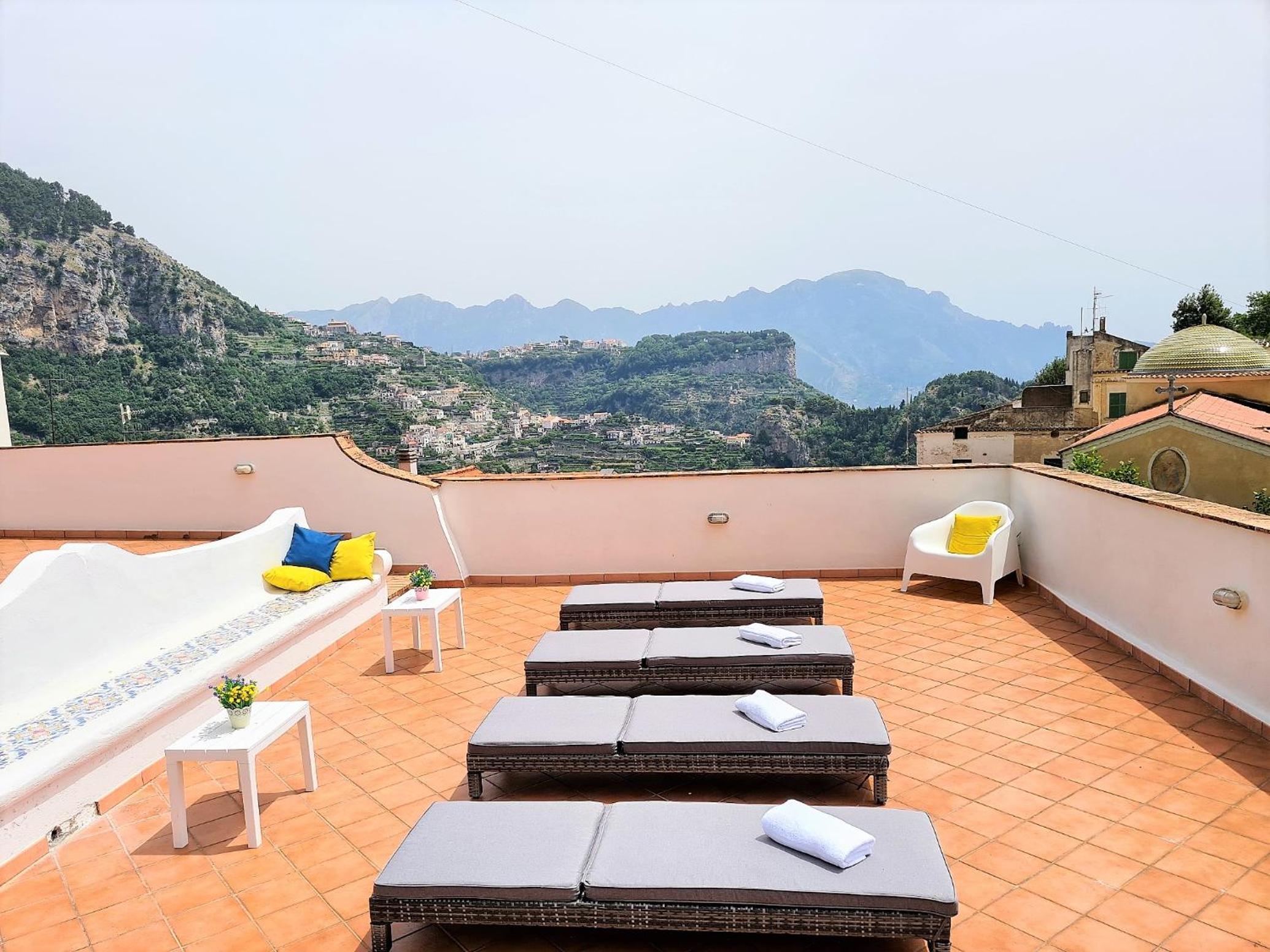 Apartment with Sea View - Photo 34