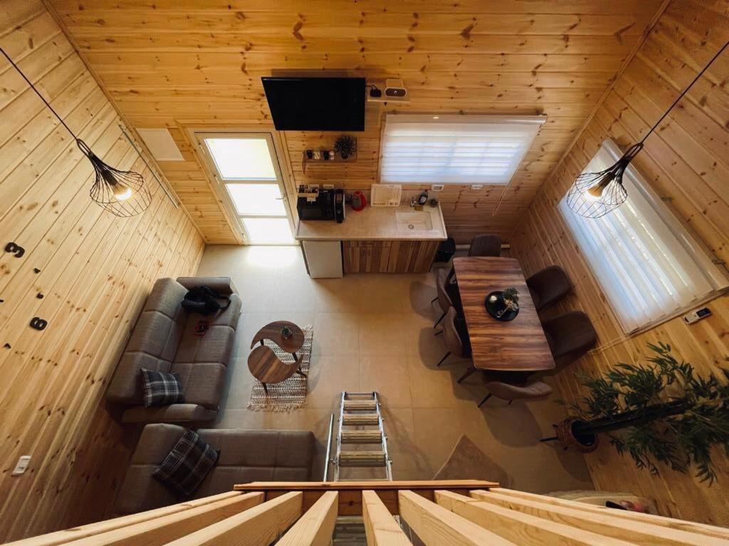 Family Room with Private Bathroom - Photo 5