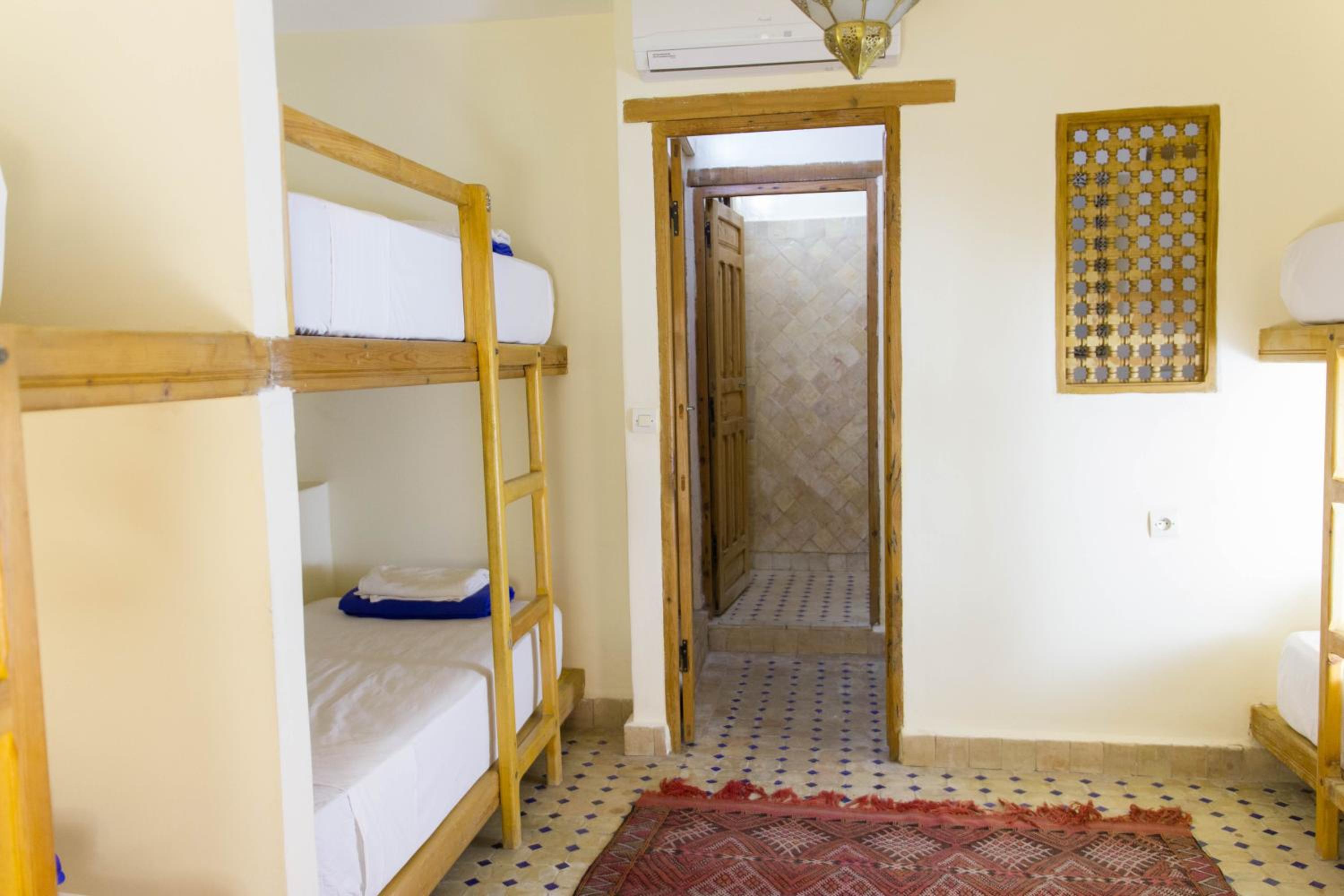 Single Bed In Mixed Dormitory Room photo 2