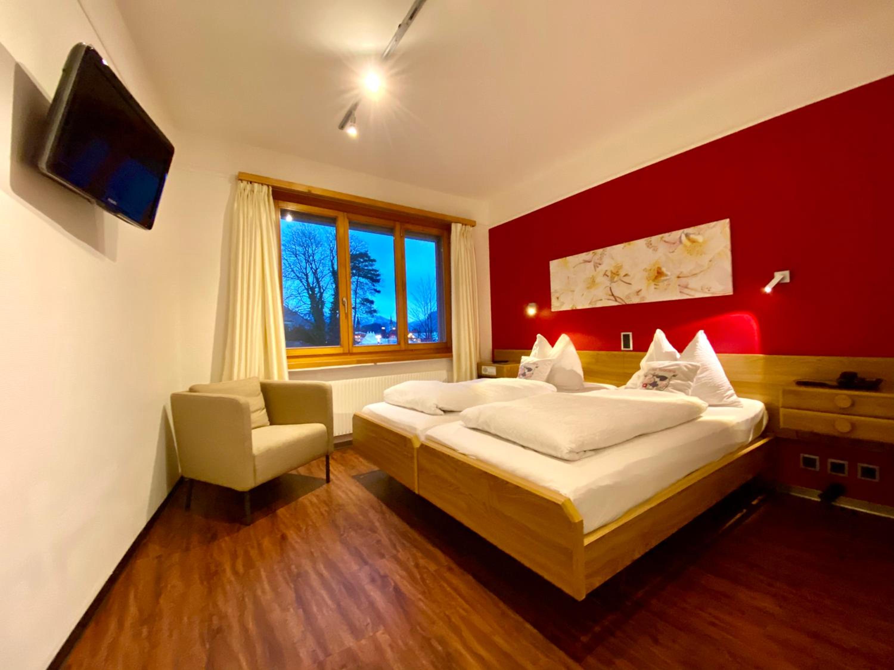 Standard Twin Room - Photo 1