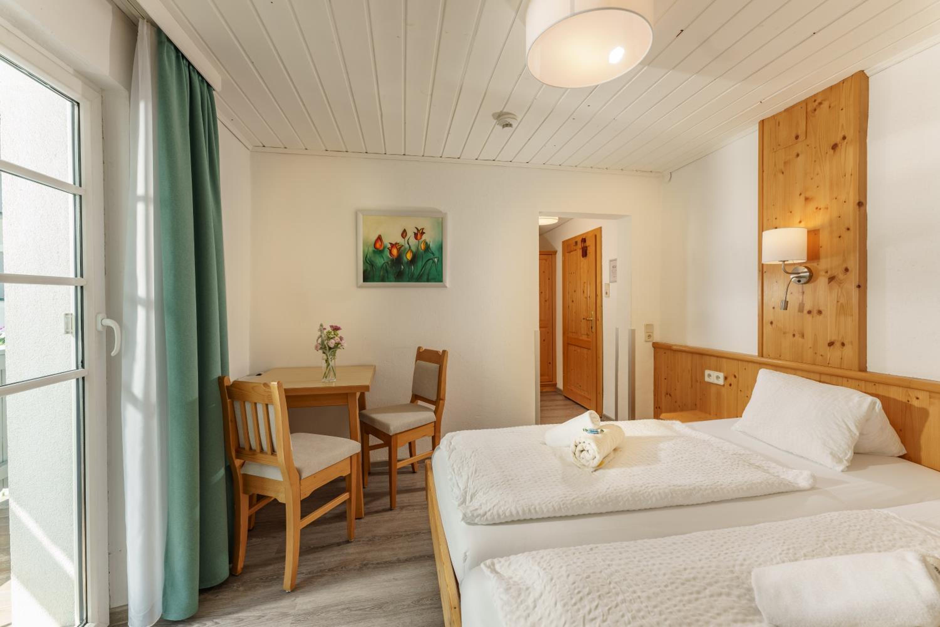 Standard Double Room photo 3