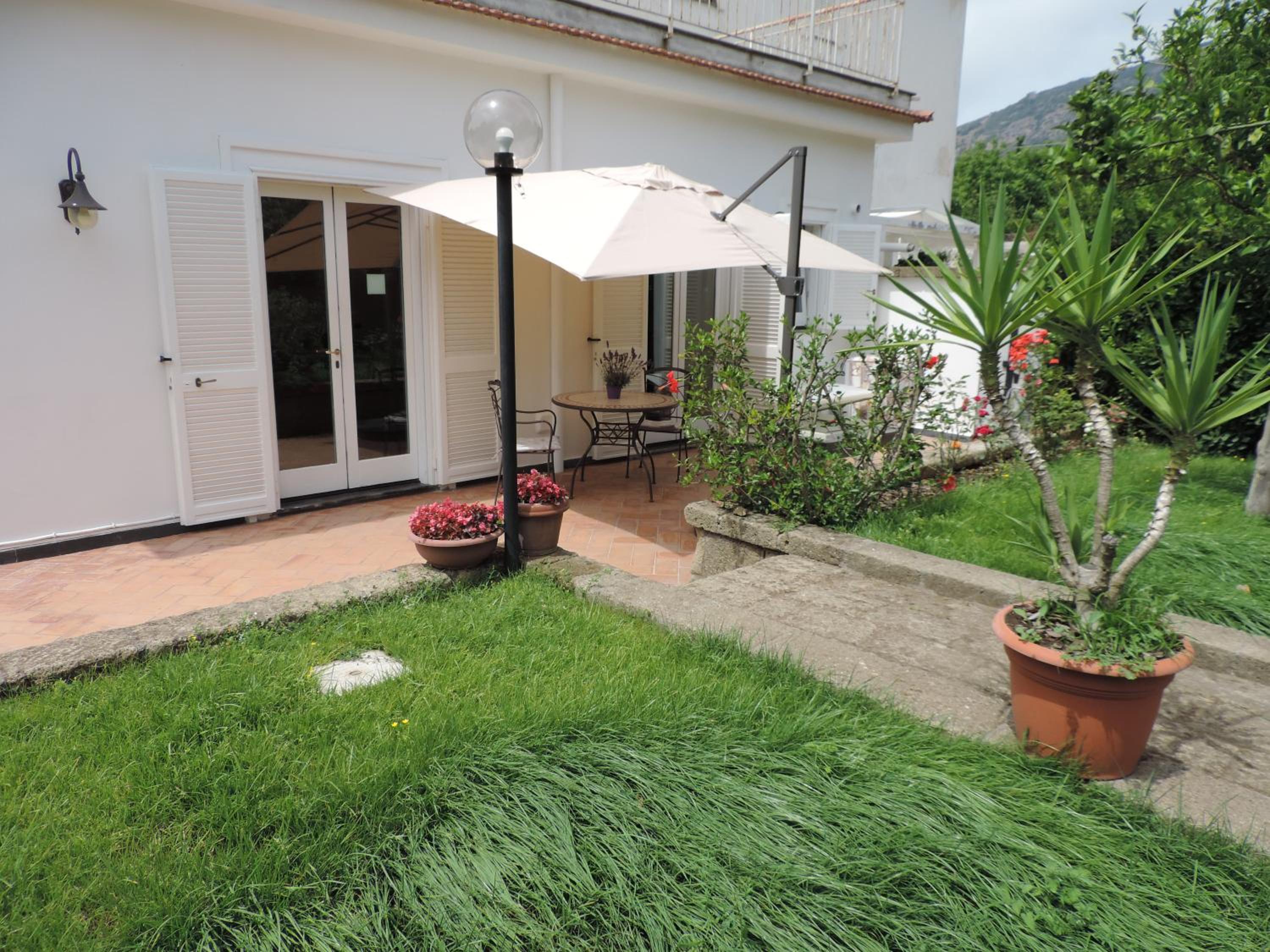 Apartment with Garden View - Photo 39