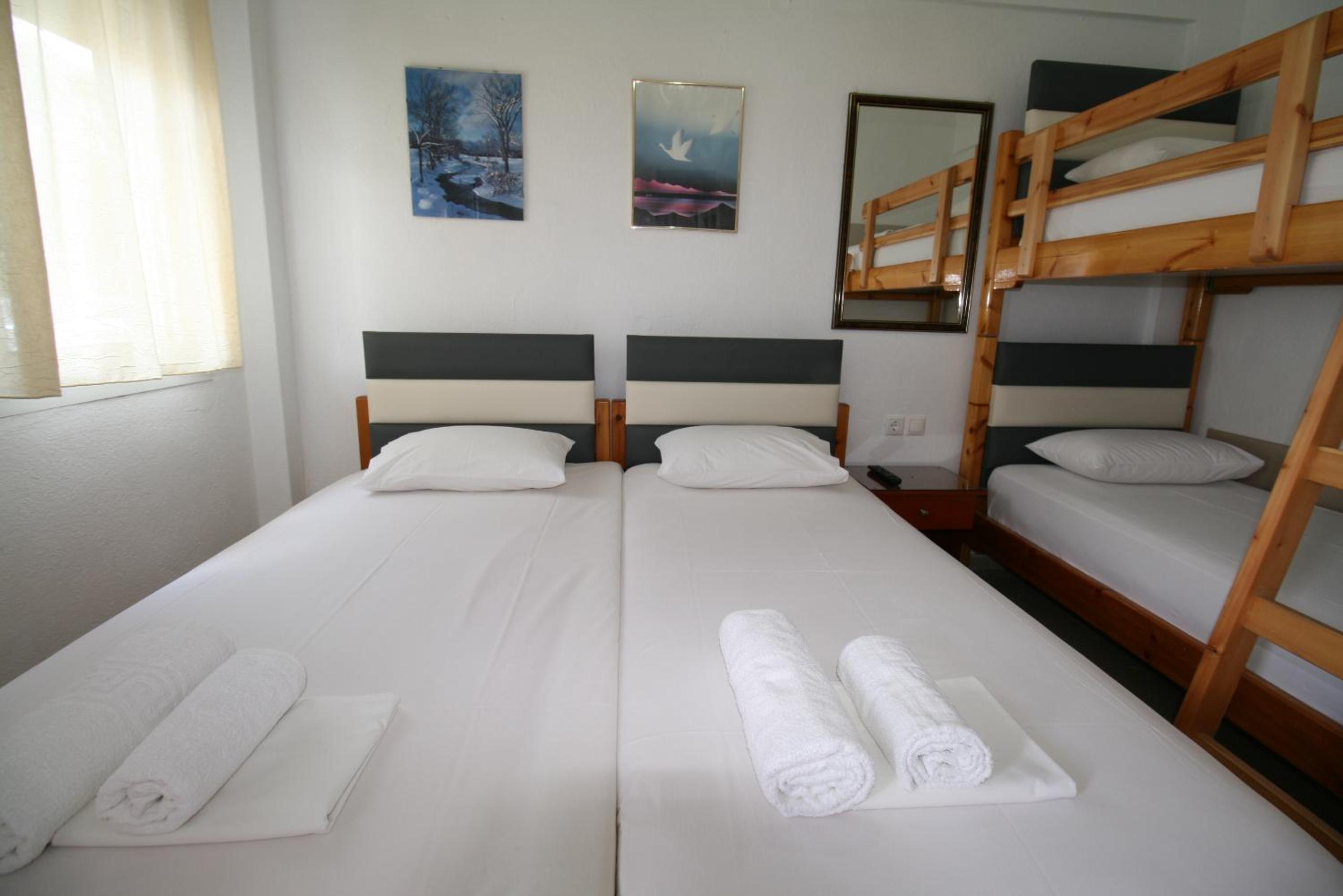 Quadruple Room with Terrace
