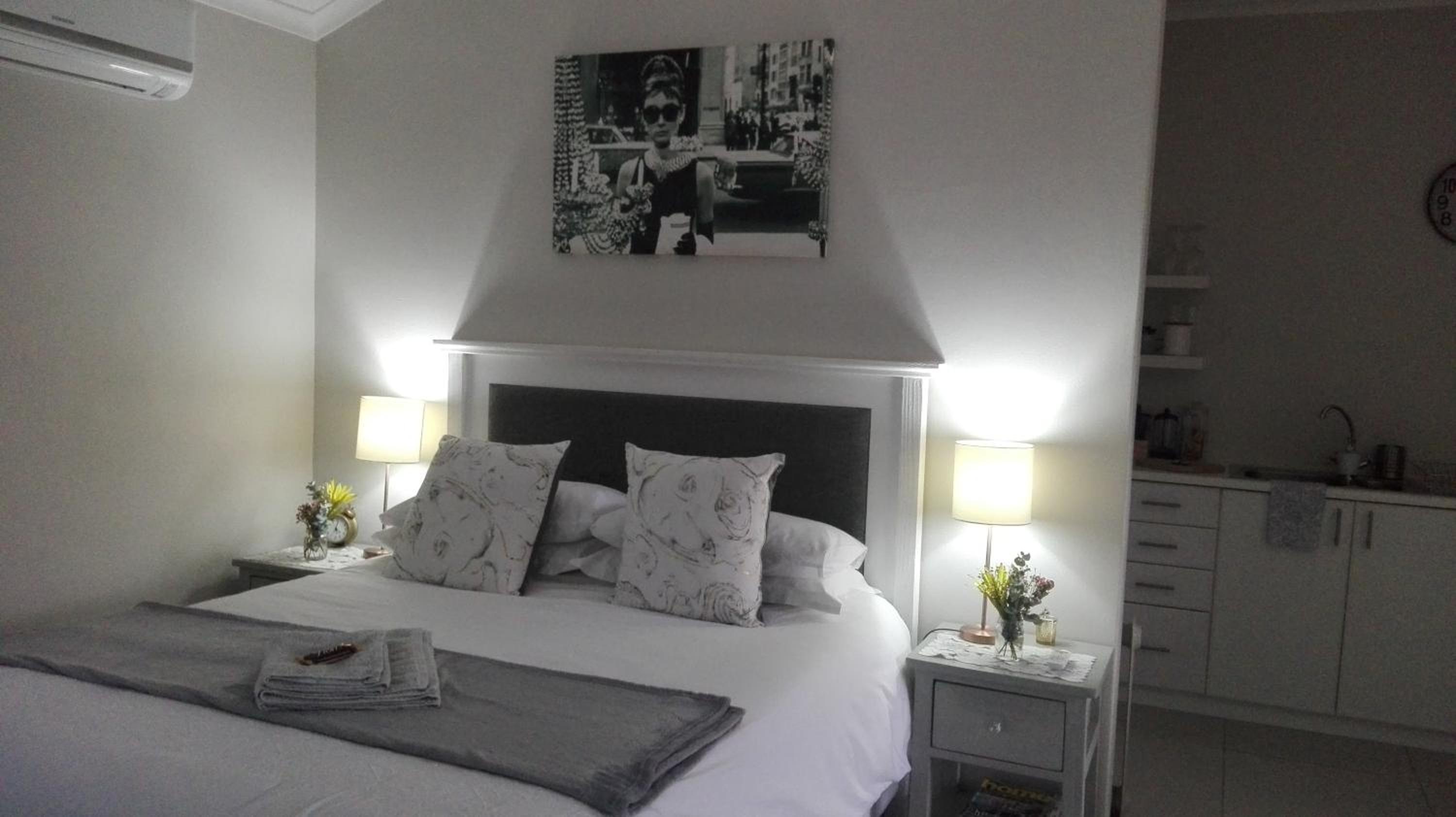 Studio Apartment - Photo 10