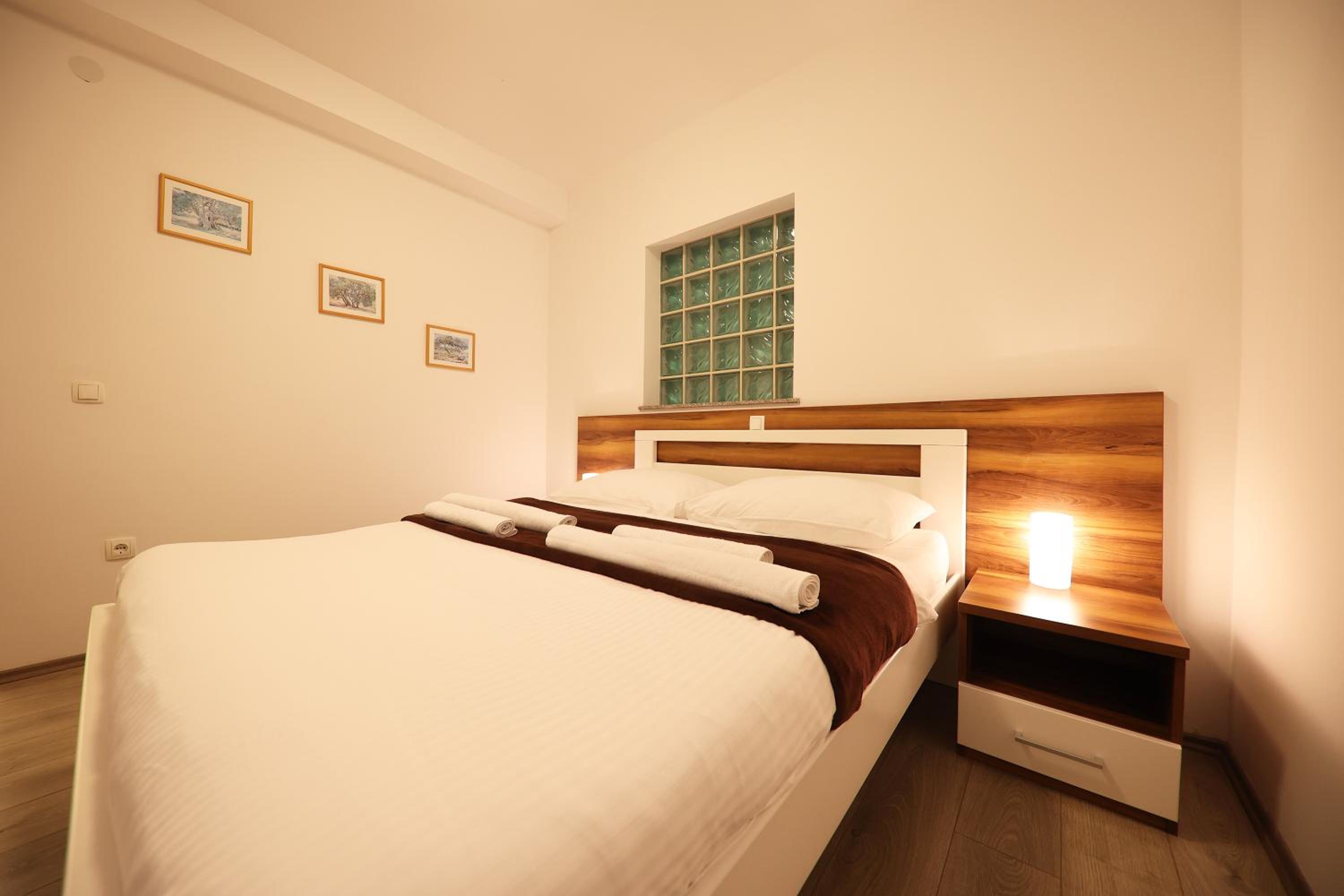 Double Room with Partial Sea View