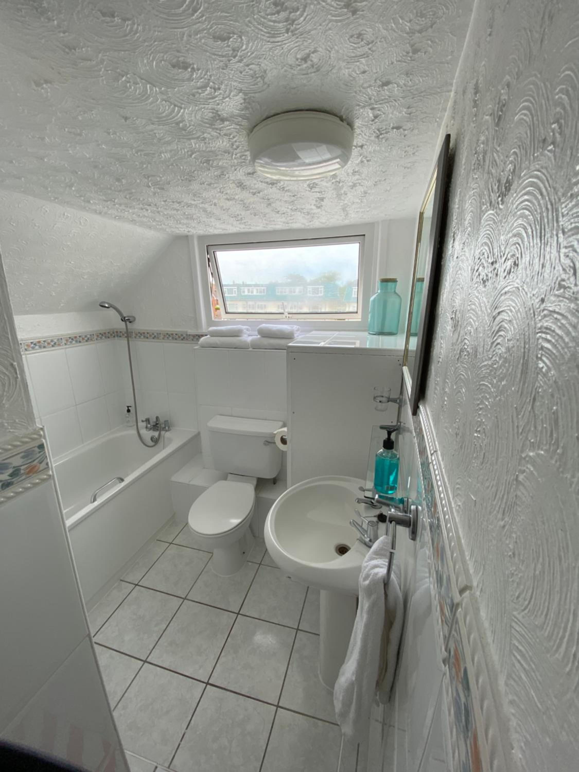 Double Room with Private Bathroom photo 3