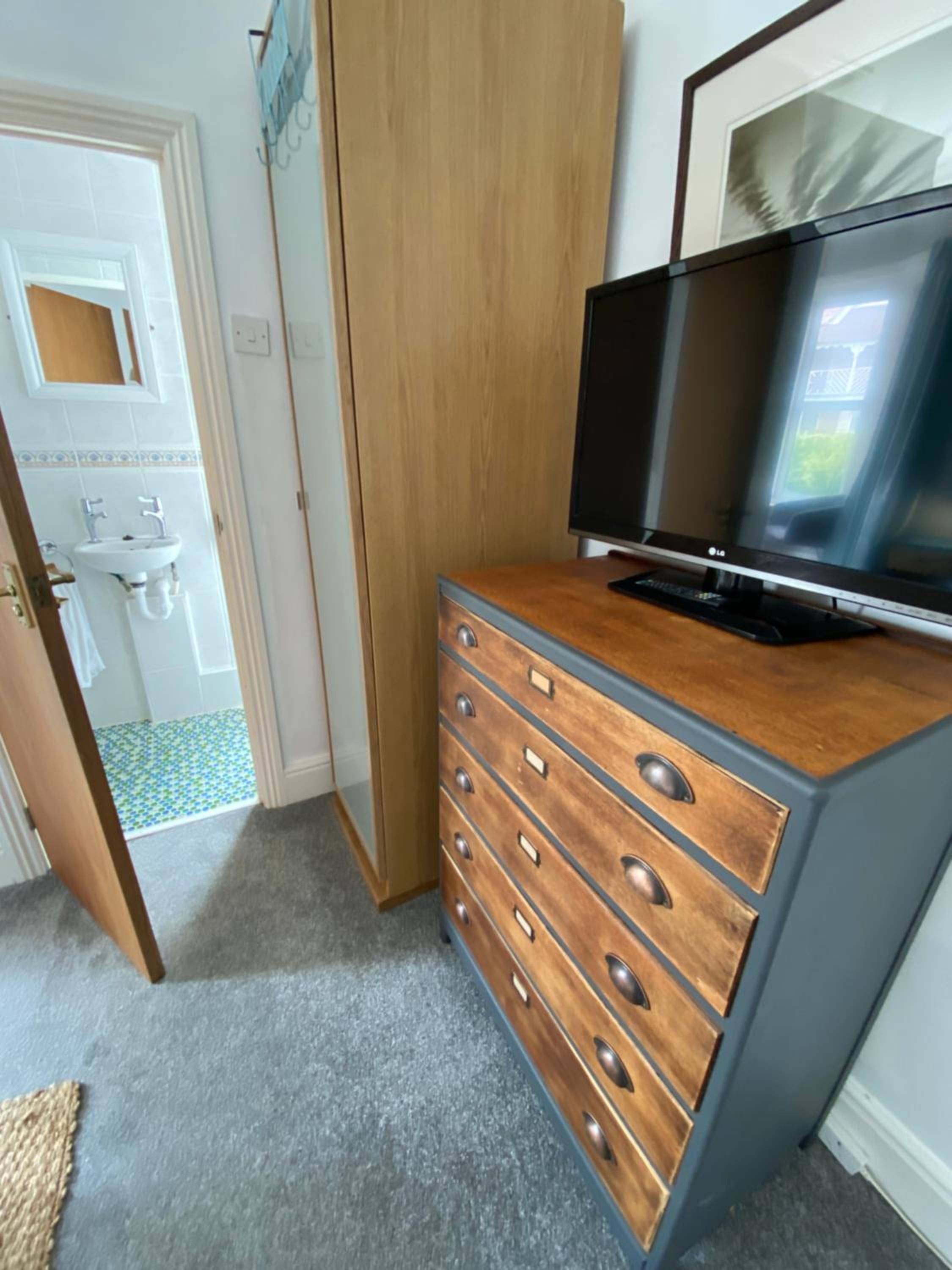 Large Double Room with Partial Sea View photo 3