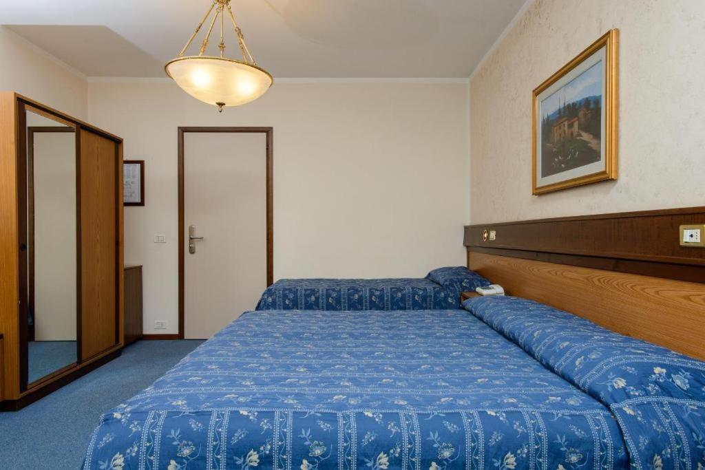 Standard Triple Room - Photo 4