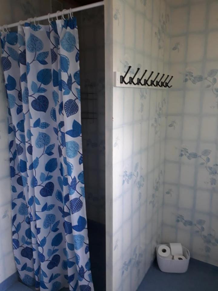 Double Room with Shared Bathroom photo 3