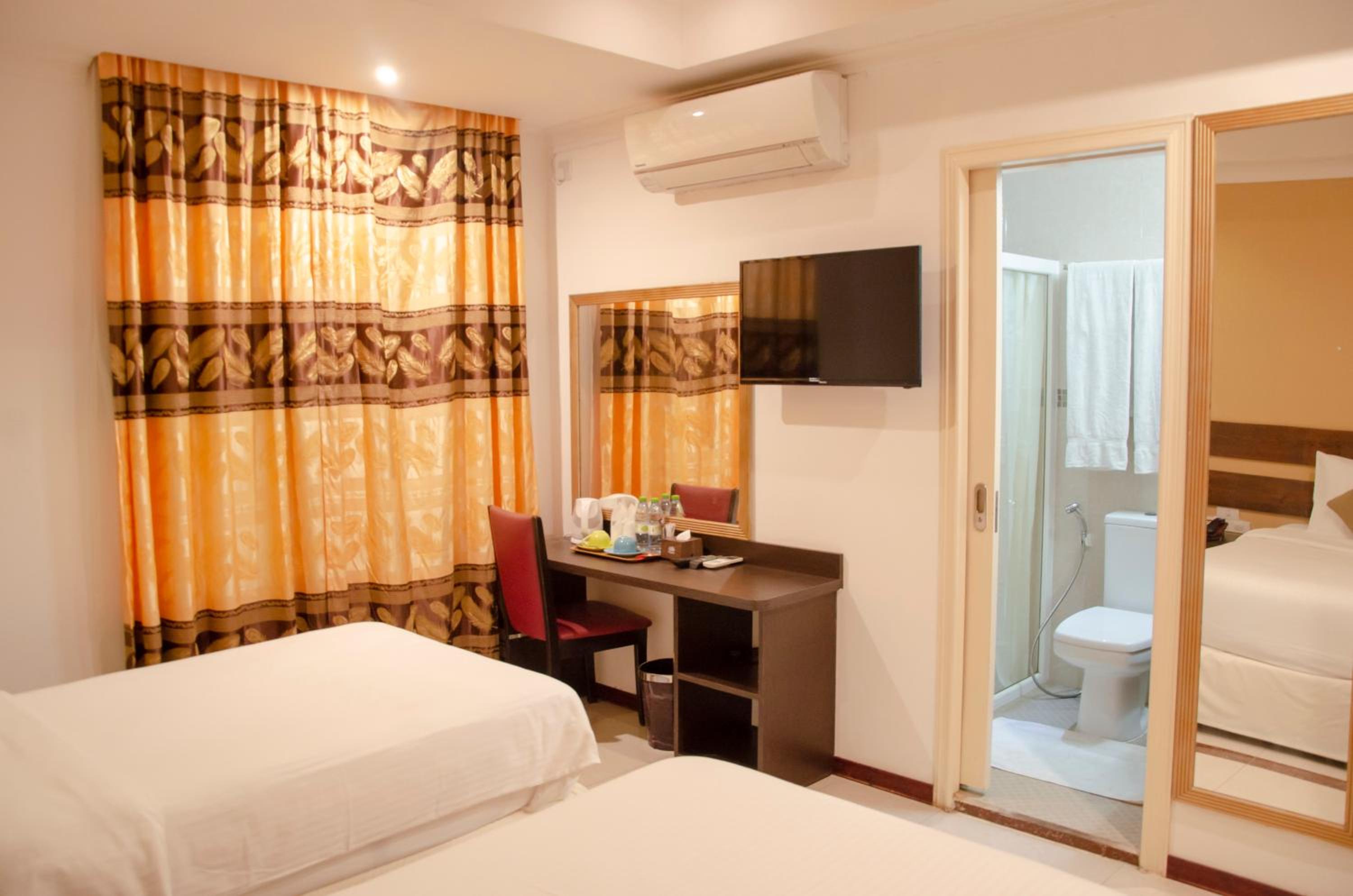 Deluxe Double or Twin Room - Photo 2