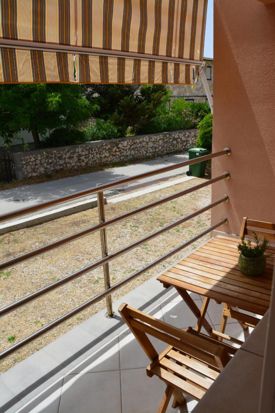 Apartment with Balcony photo 2