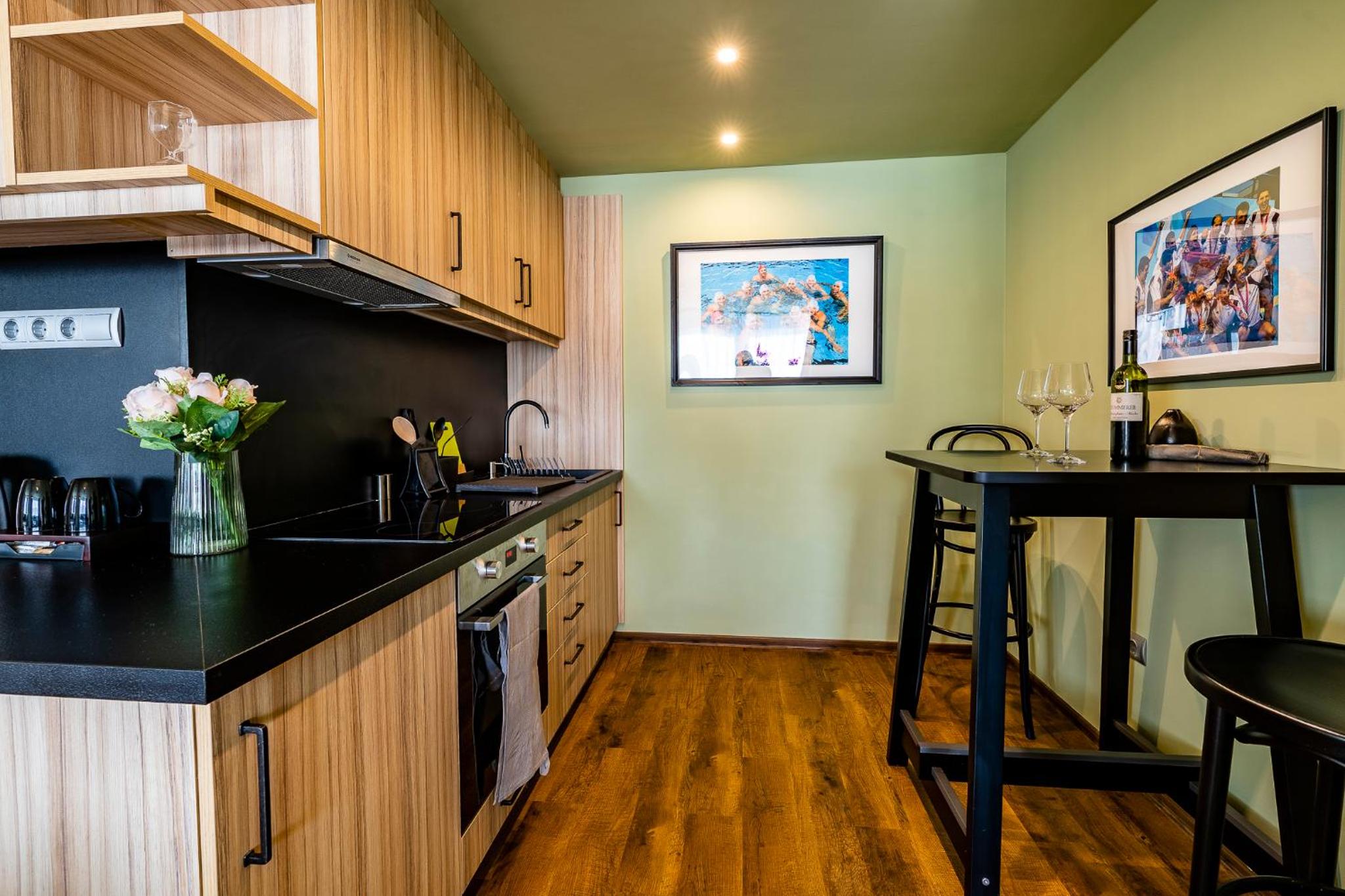 One-Bedroom Suite - Photo 2