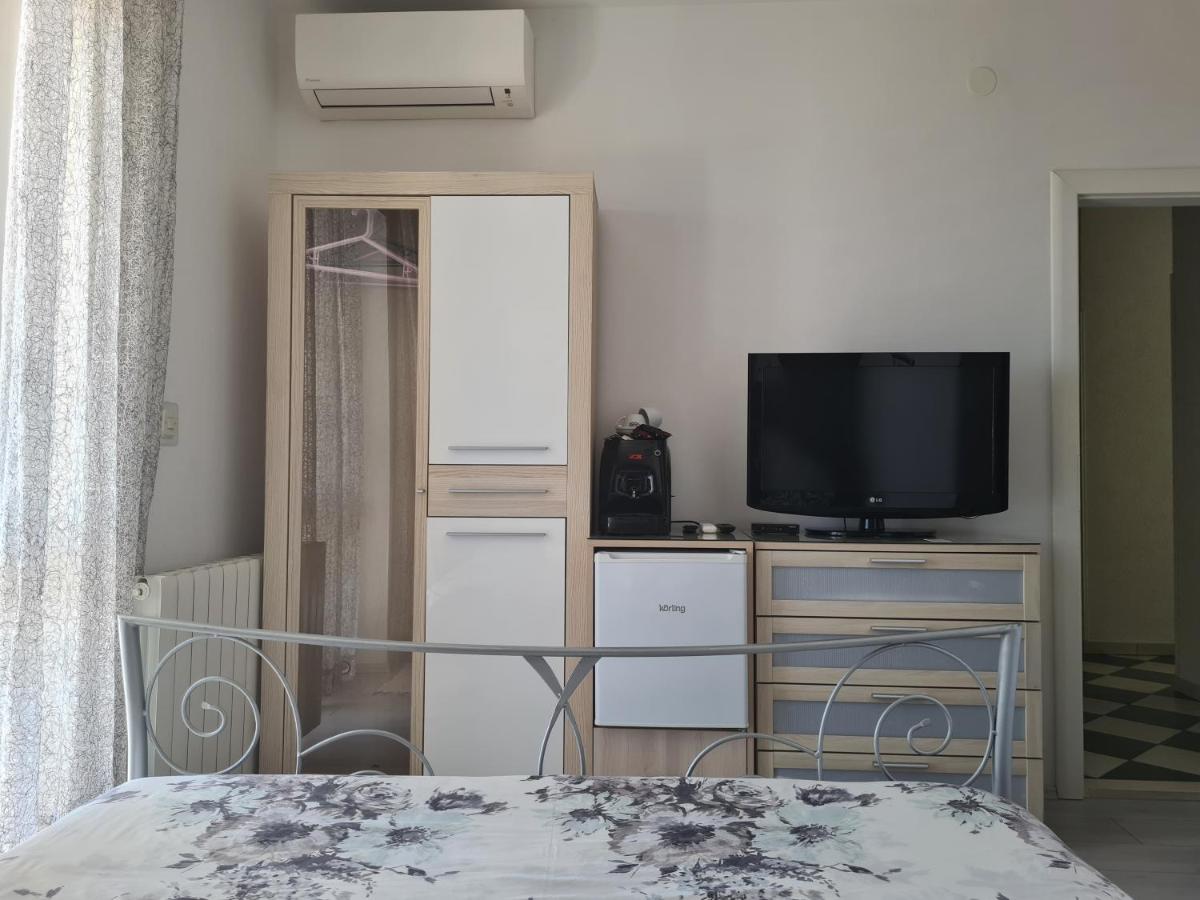 Deluxe Double Room with Balcony and Sea View