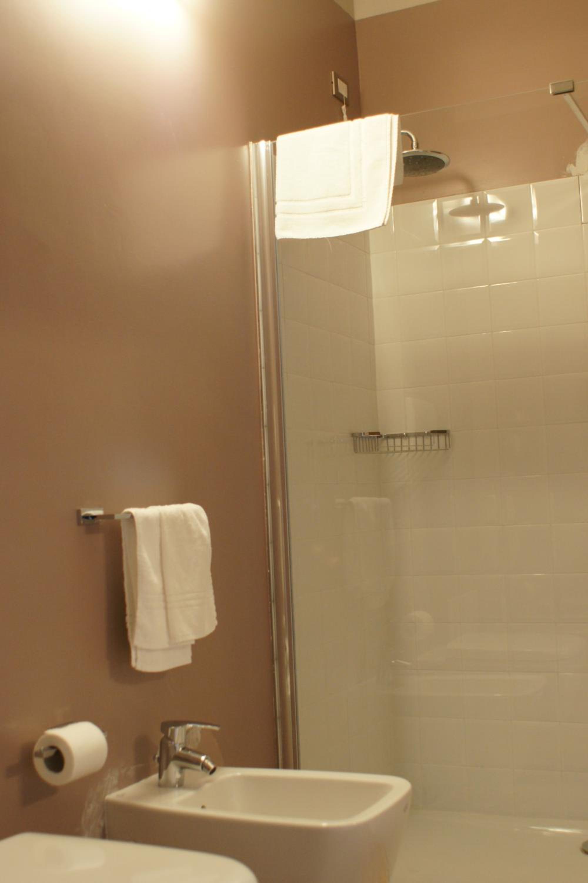 Deluxe Double Room with Balcony photo 2