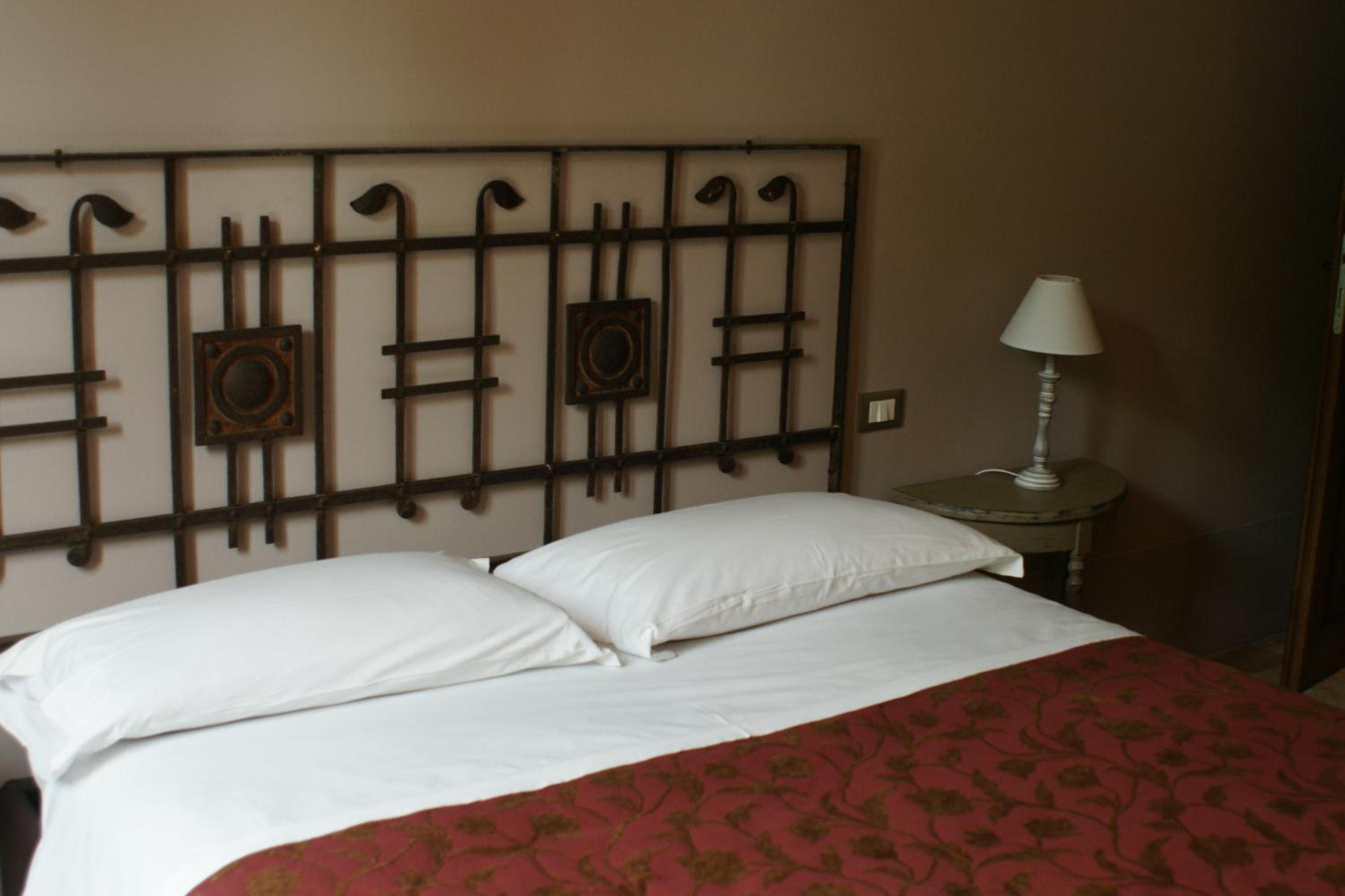 Deluxe Double Room with Extra Bed - Photo 6